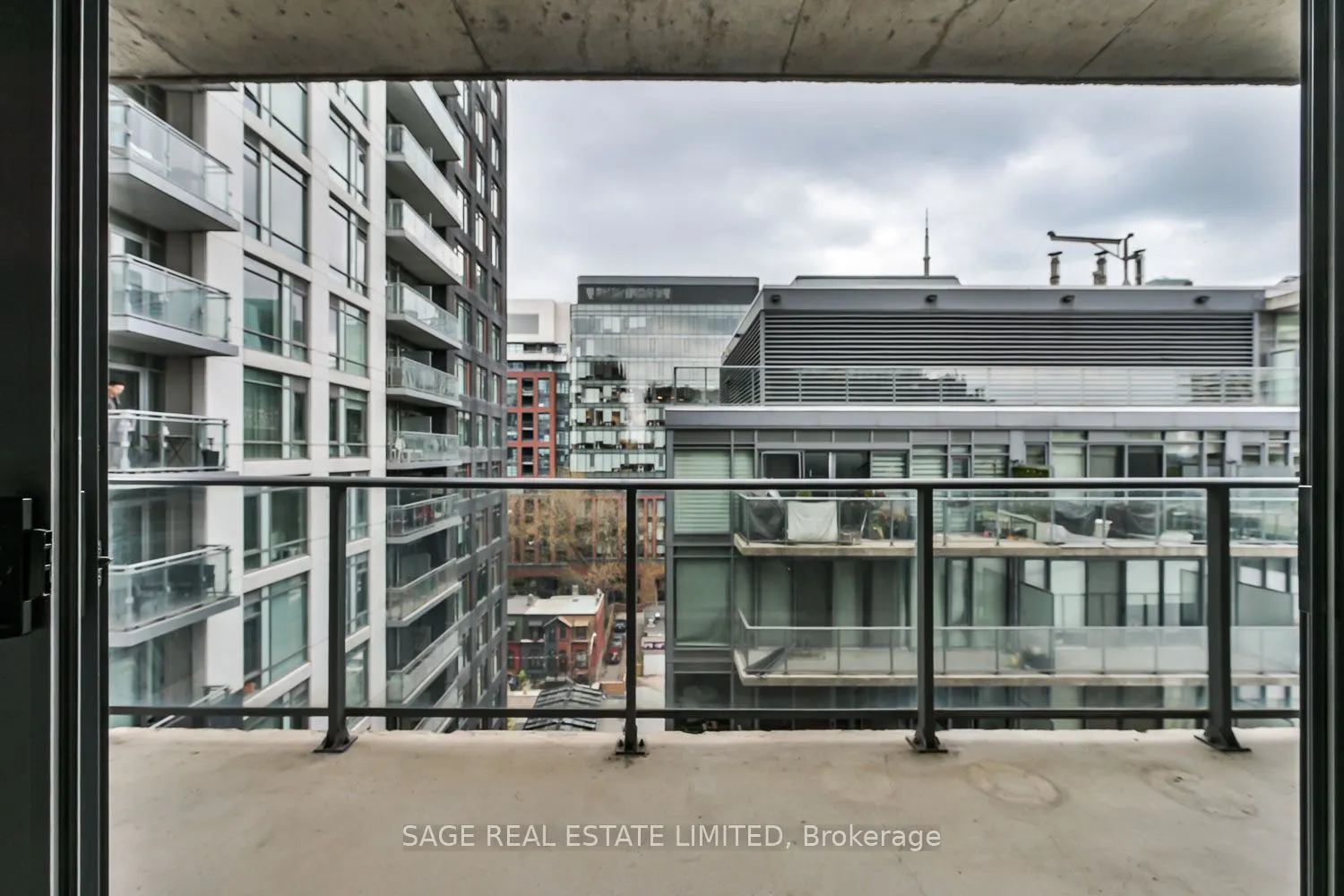 95 Bathurst Street #914