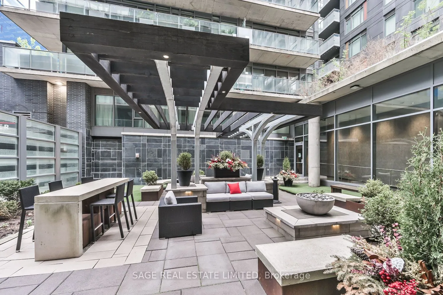 95 Bathurst Street #914