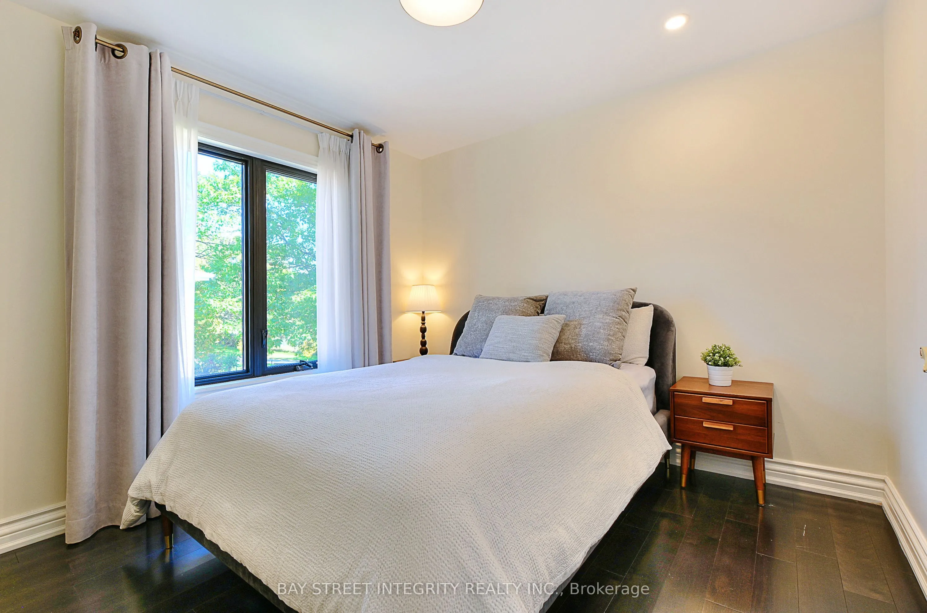 33 Deerford Road