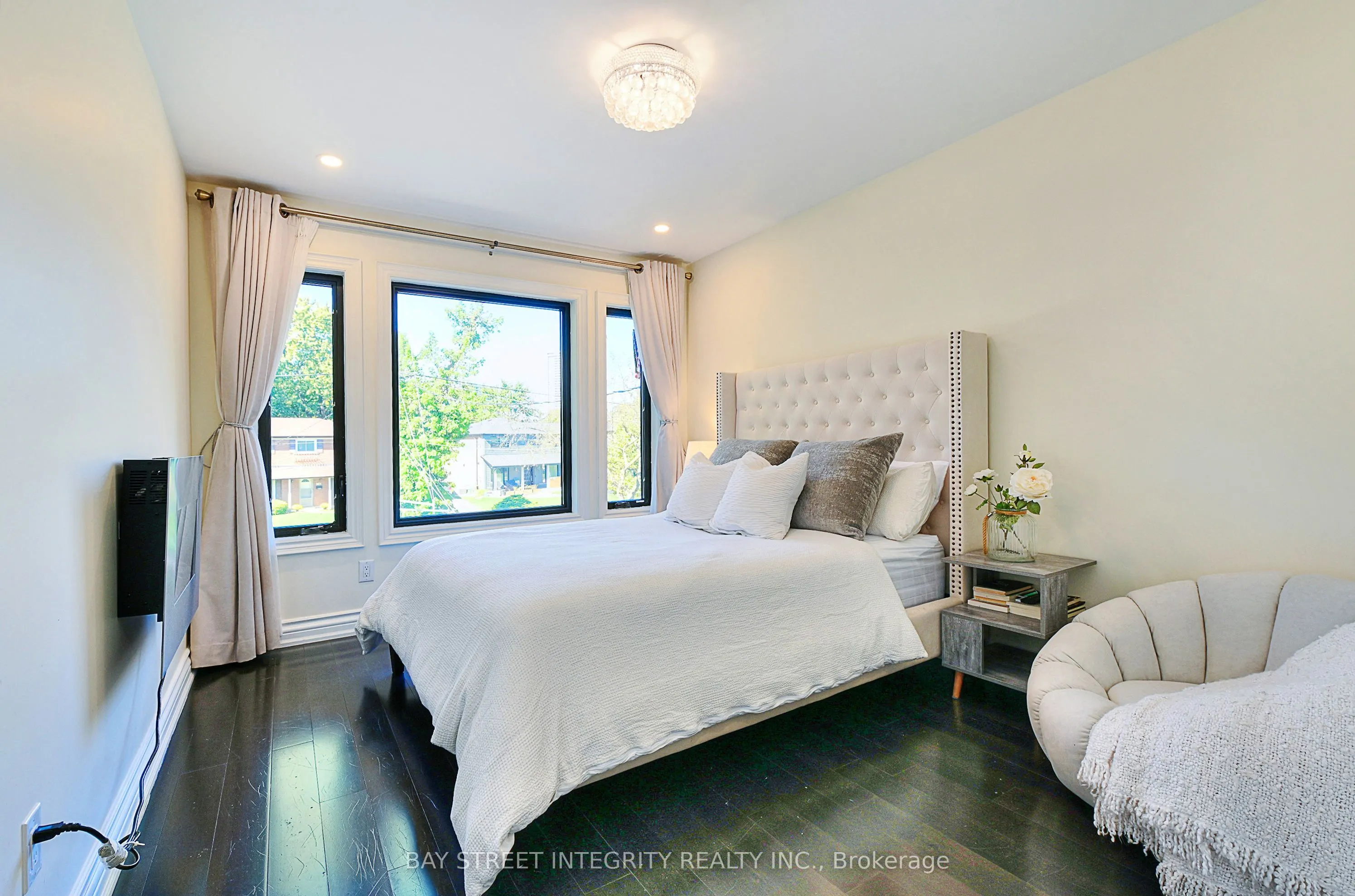 33 Deerford Road