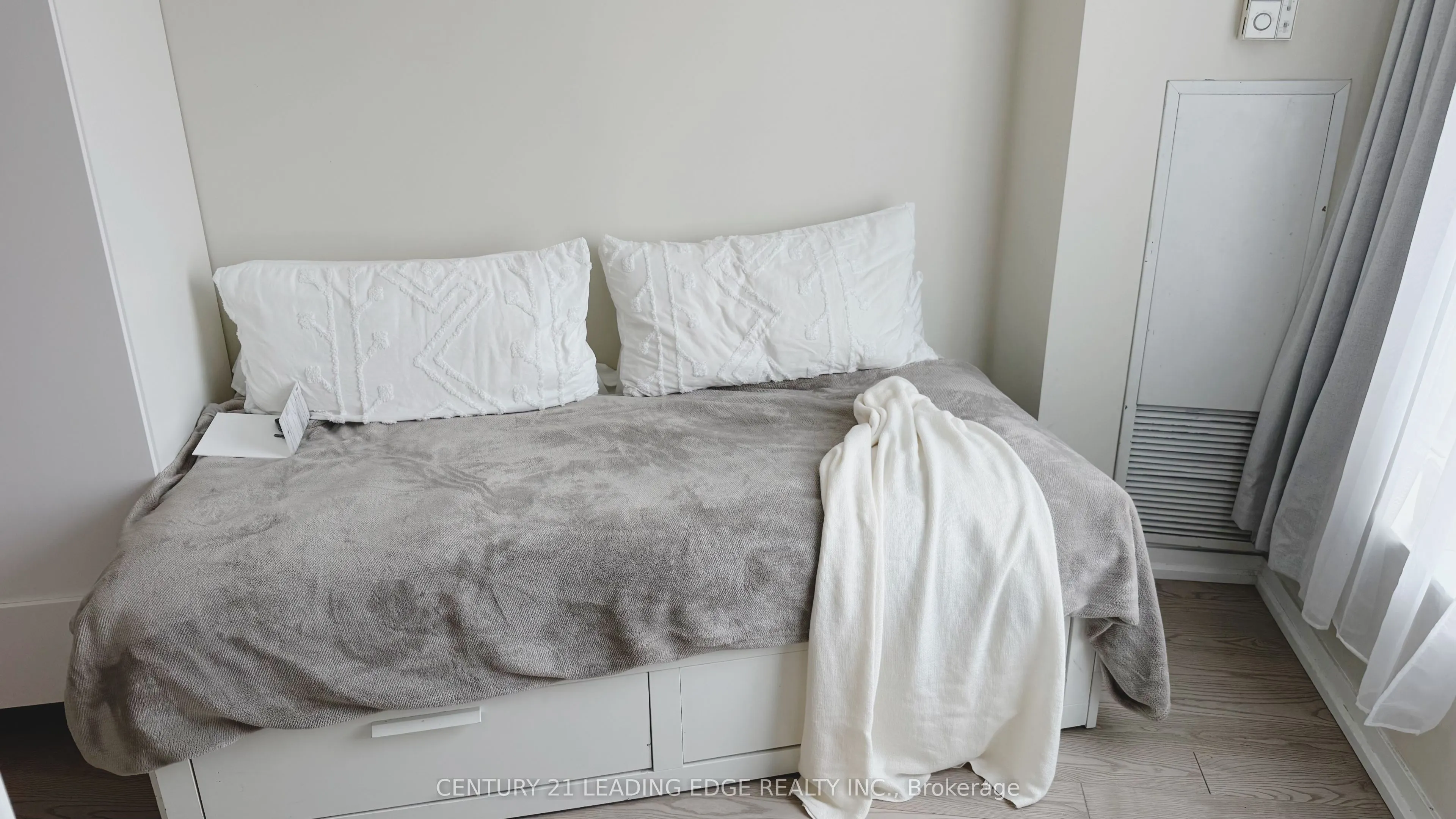 650 Queens Quay W #1821