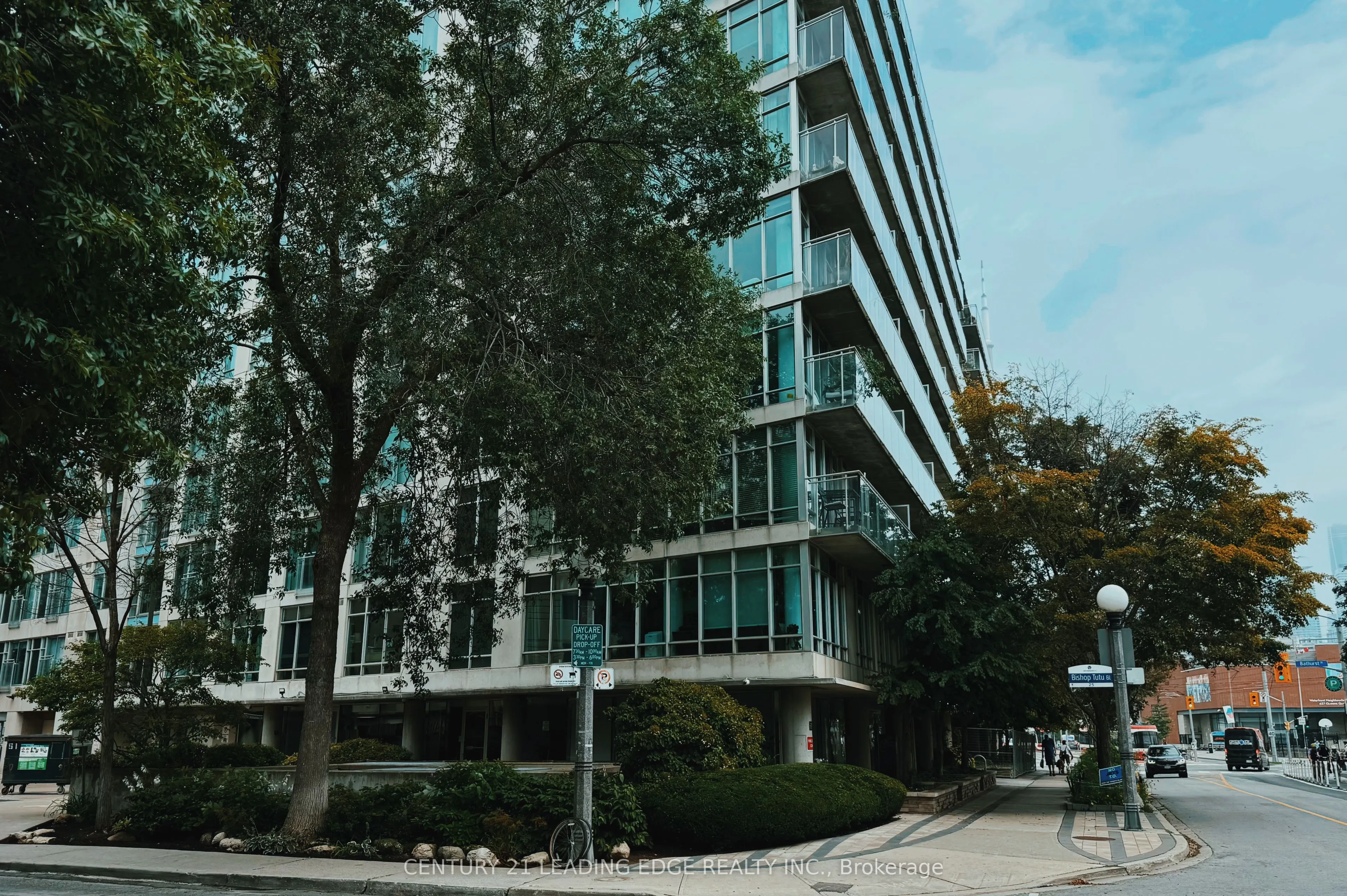 650 Queens Quay W #1821