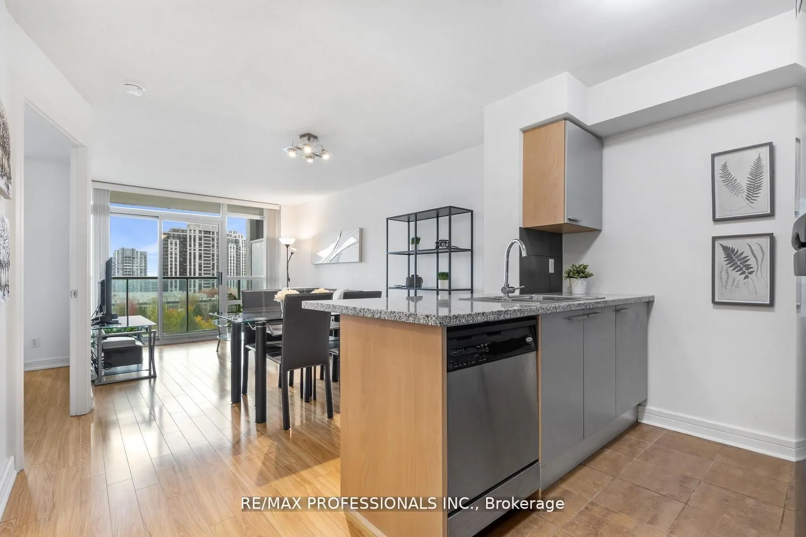 18 Harrison Garden Boulevard #706