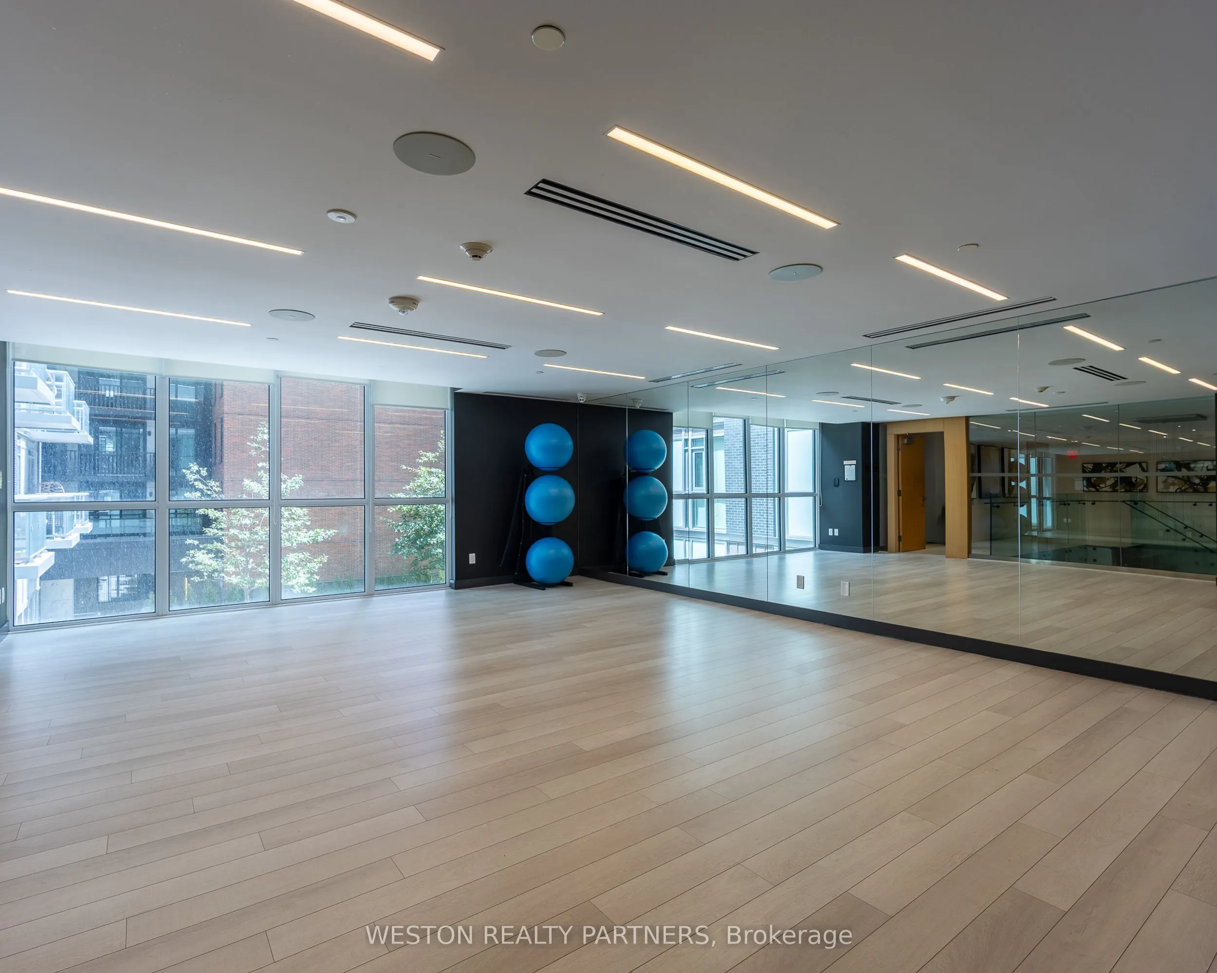 101 Erskine Avenue #1110