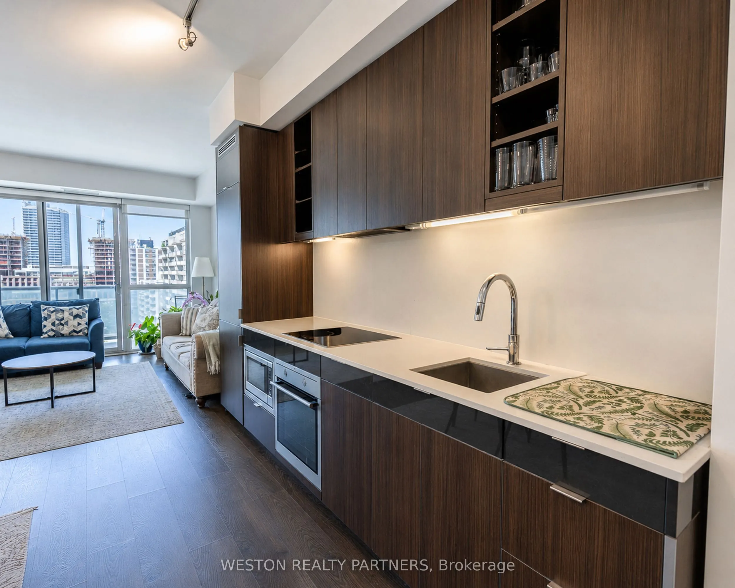 101 Erskine Avenue #1110