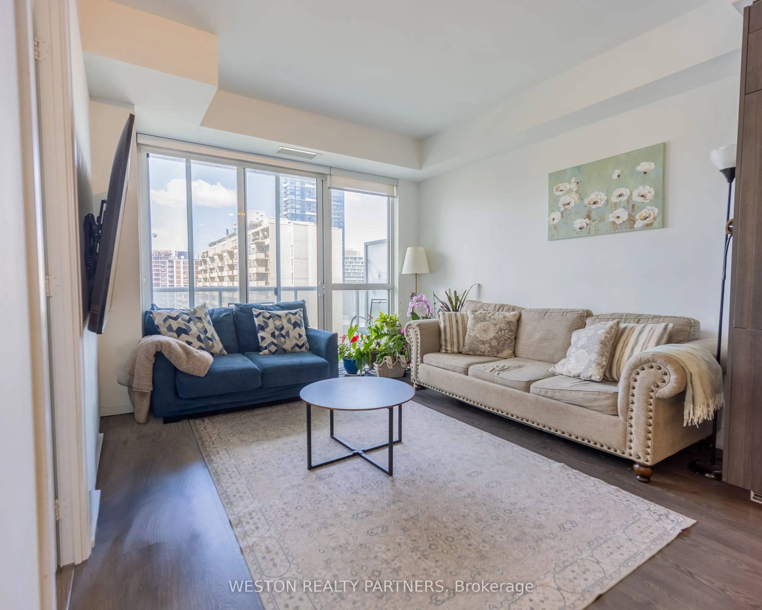 101 Erskine Avenue #1110
