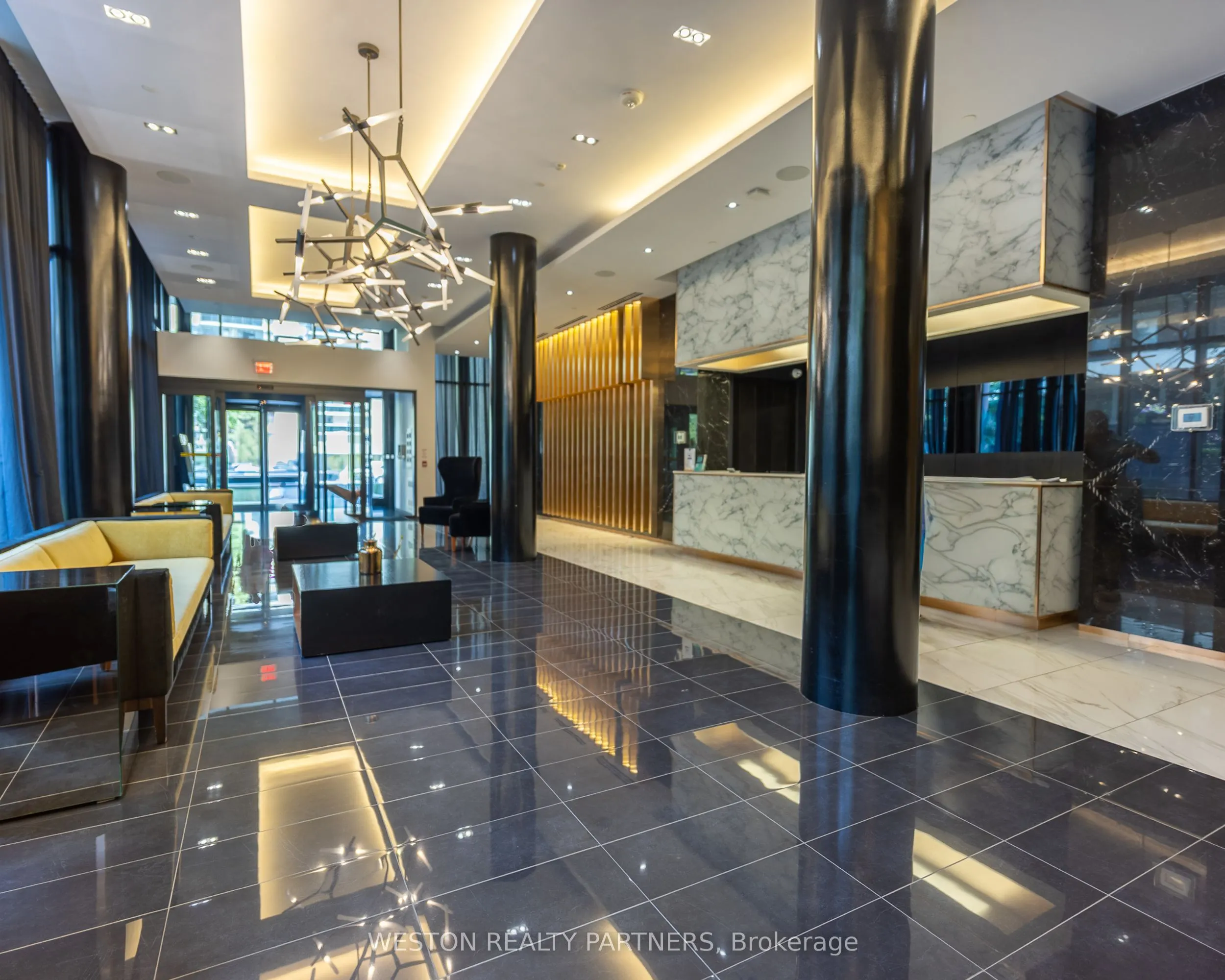101 Erskine Avenue #1110