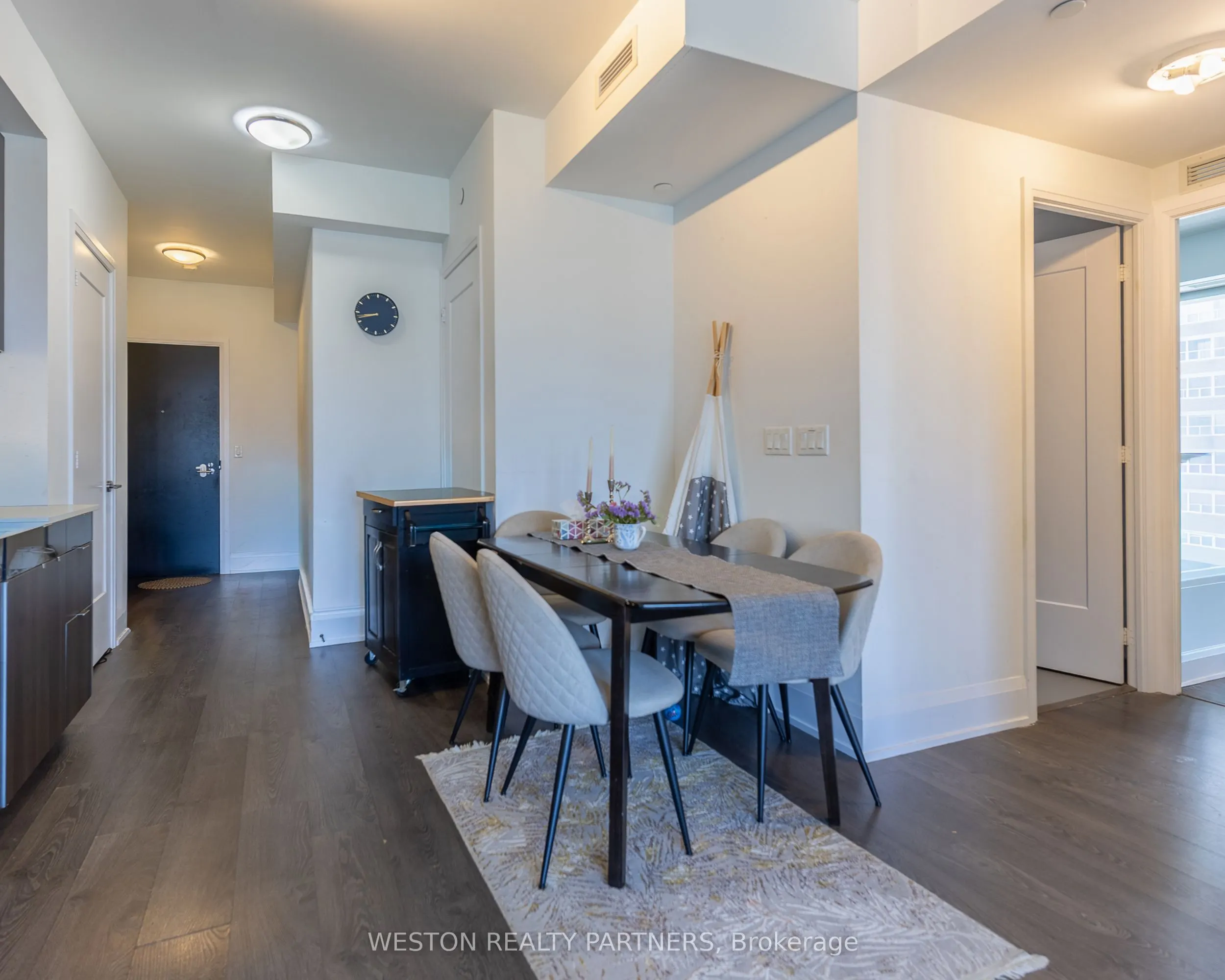 101 Erskine Avenue #1110