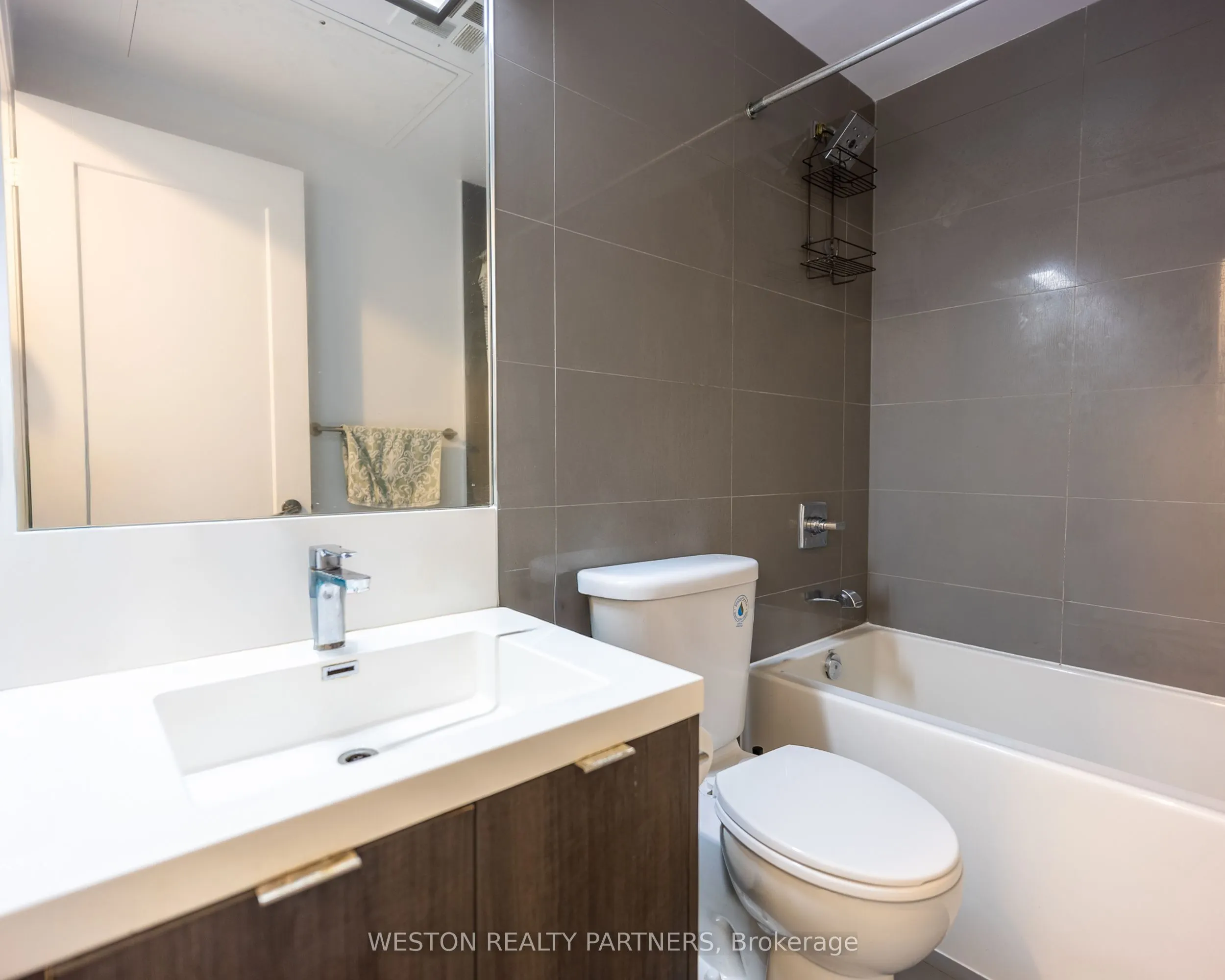 101 Erskine Avenue #1110
