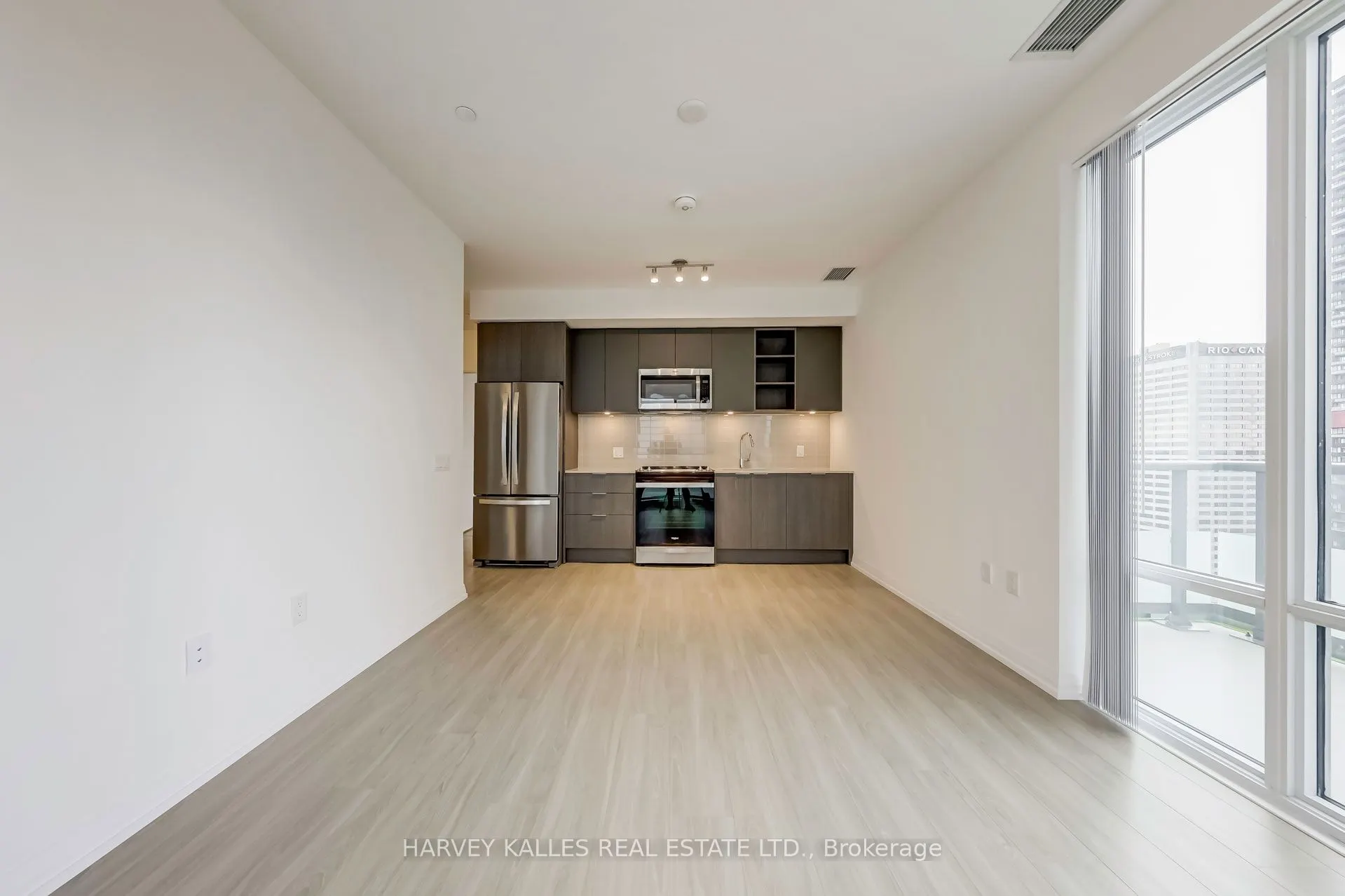 25 Holly Street #PH03