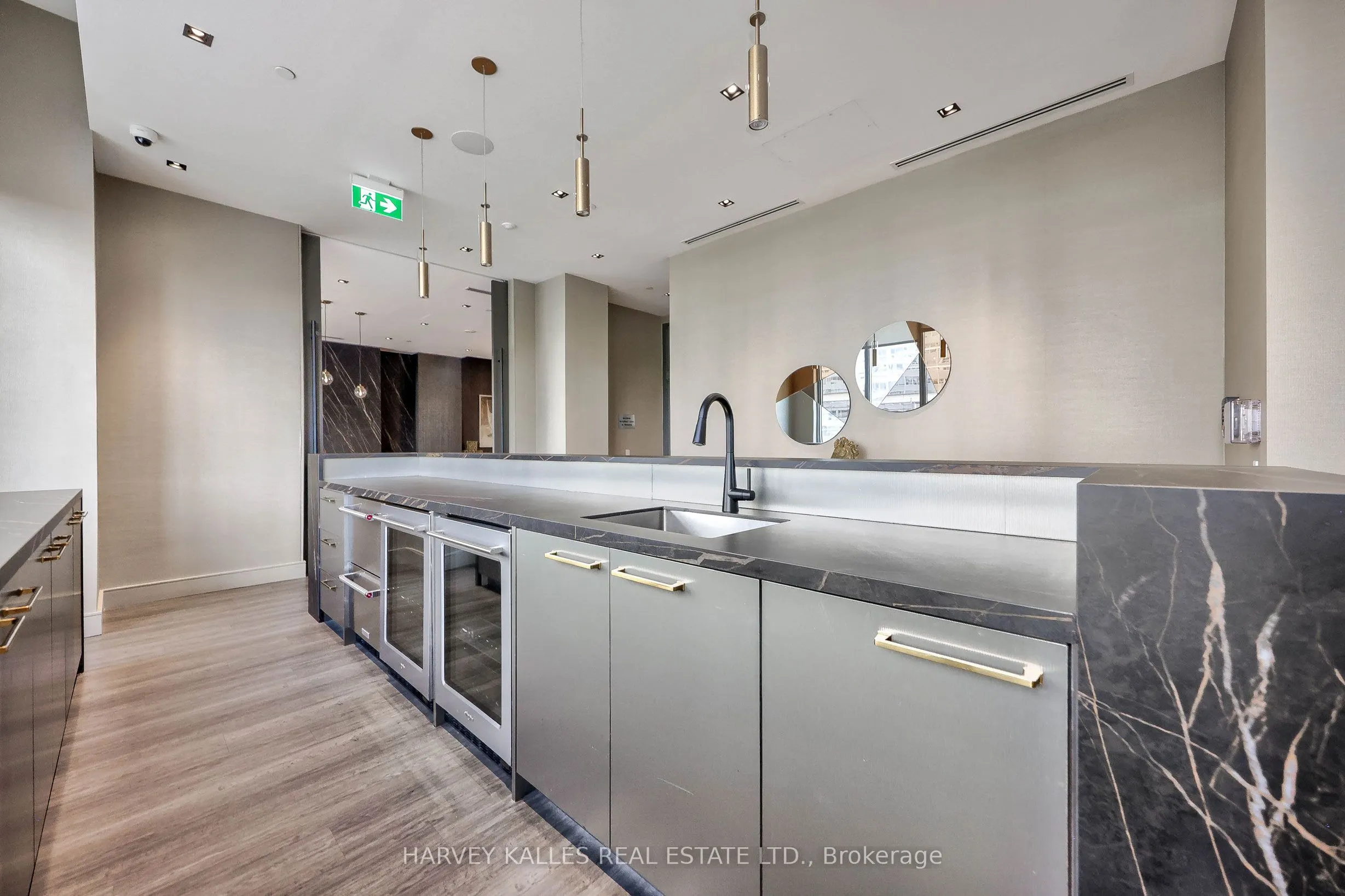 25 Holly Street #PH03