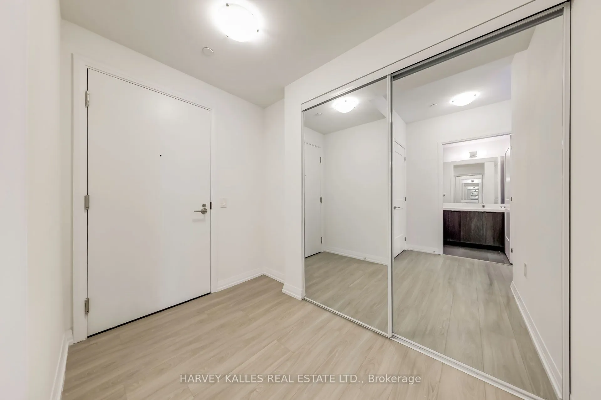 25 Holly Street #PH03