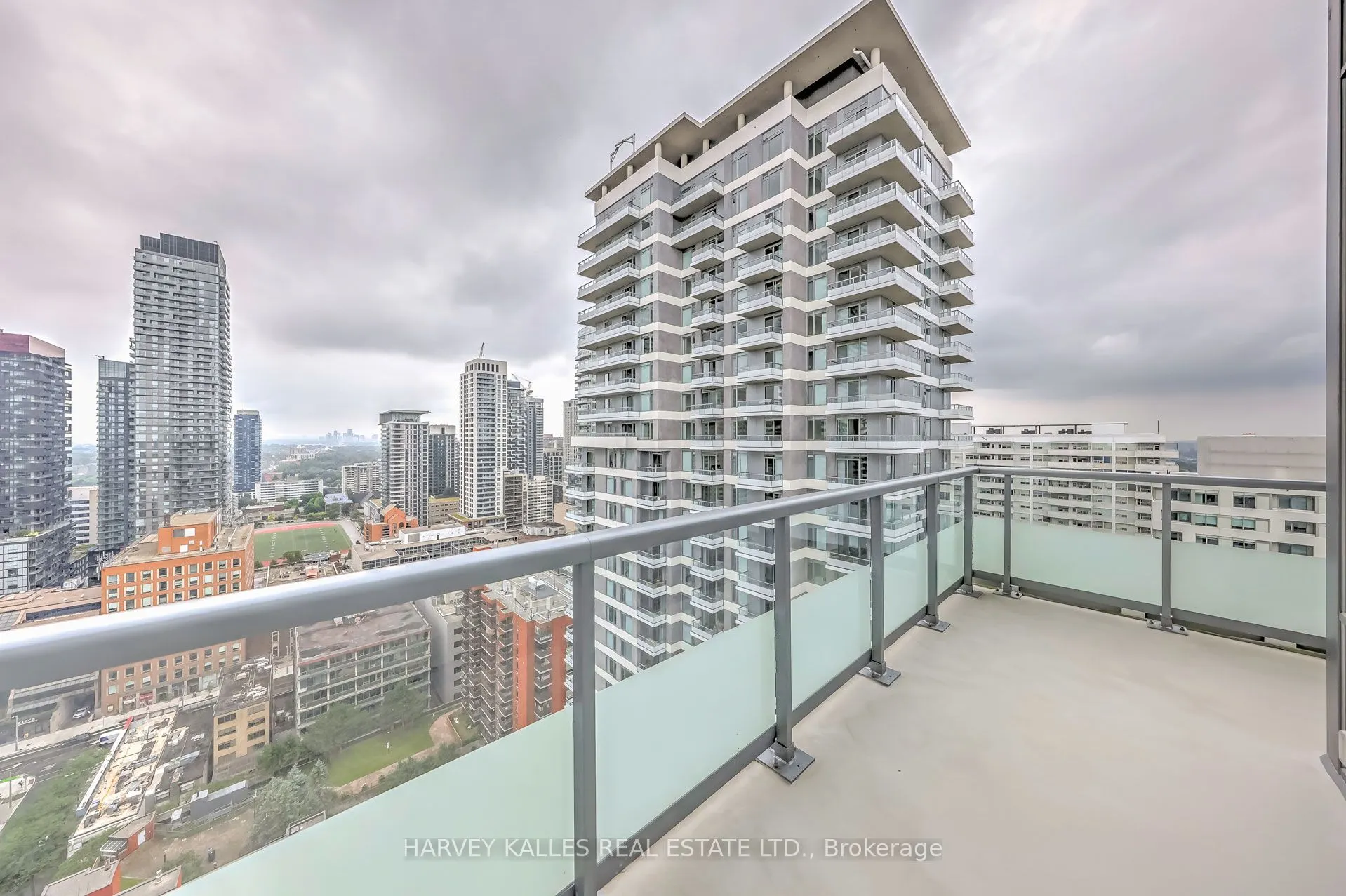 25 Holly Street #PH03