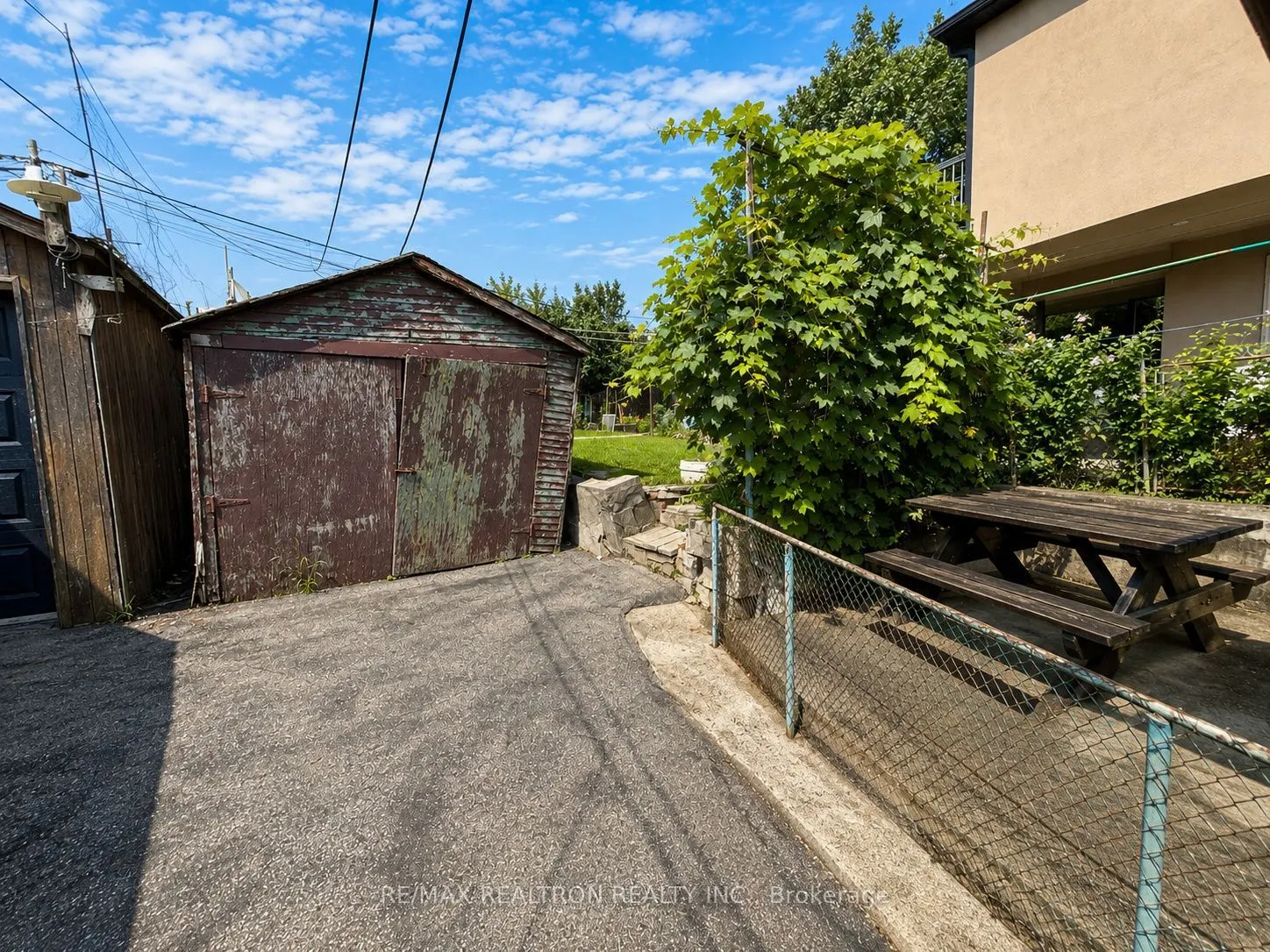 442 Northcliffe Boulevard