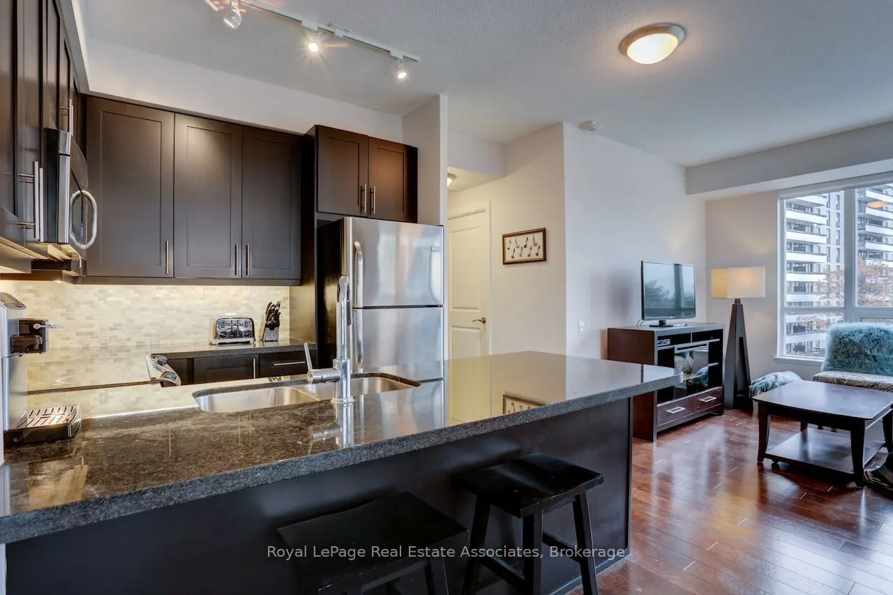 17 Ruddington Drive #402