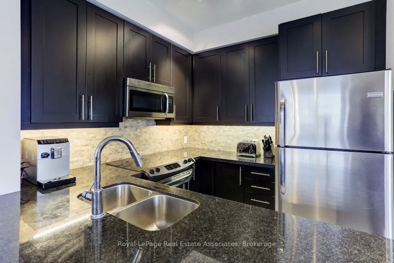 17 Ruddington Drive #402