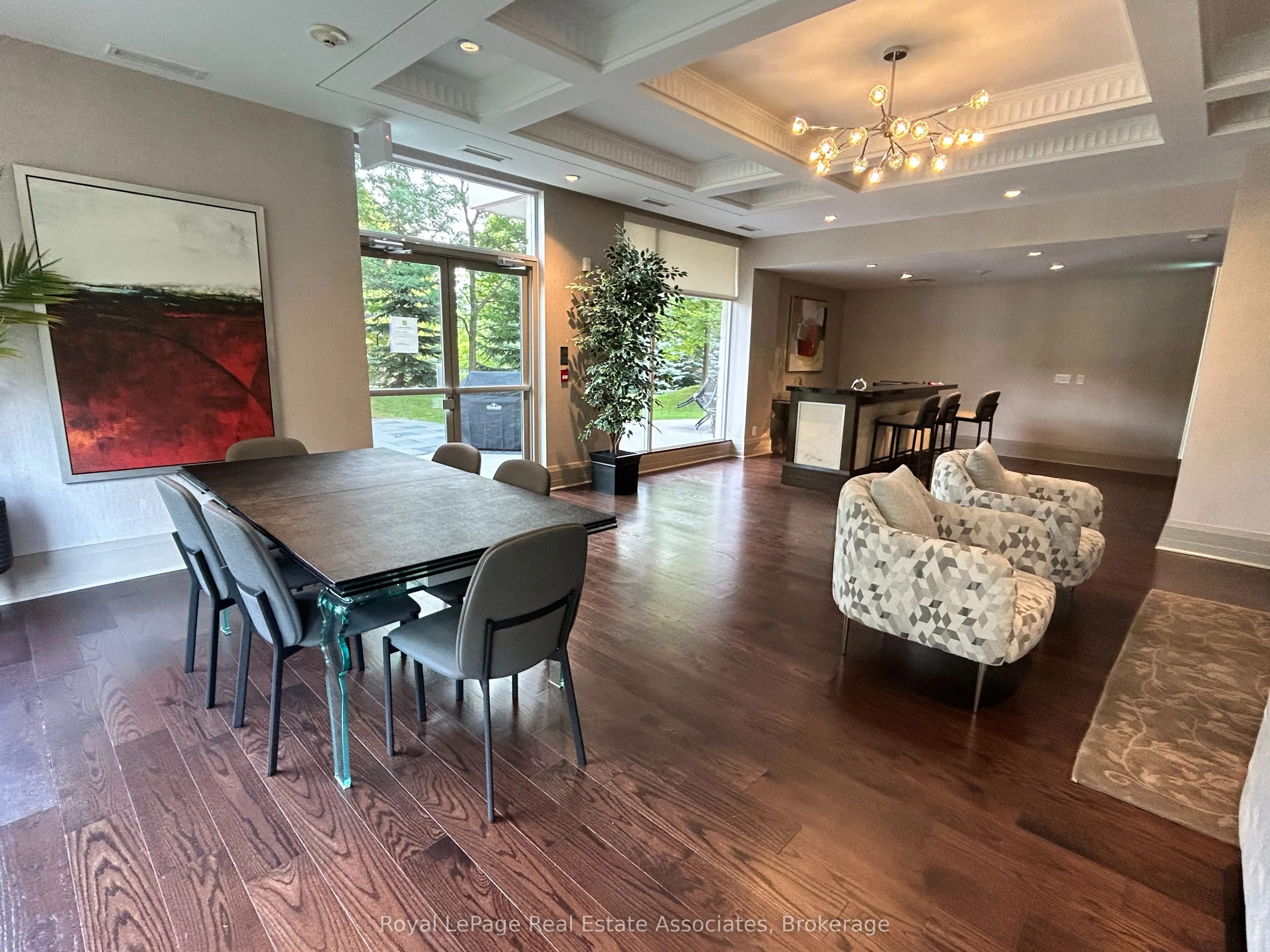 17 Ruddington Drive #402