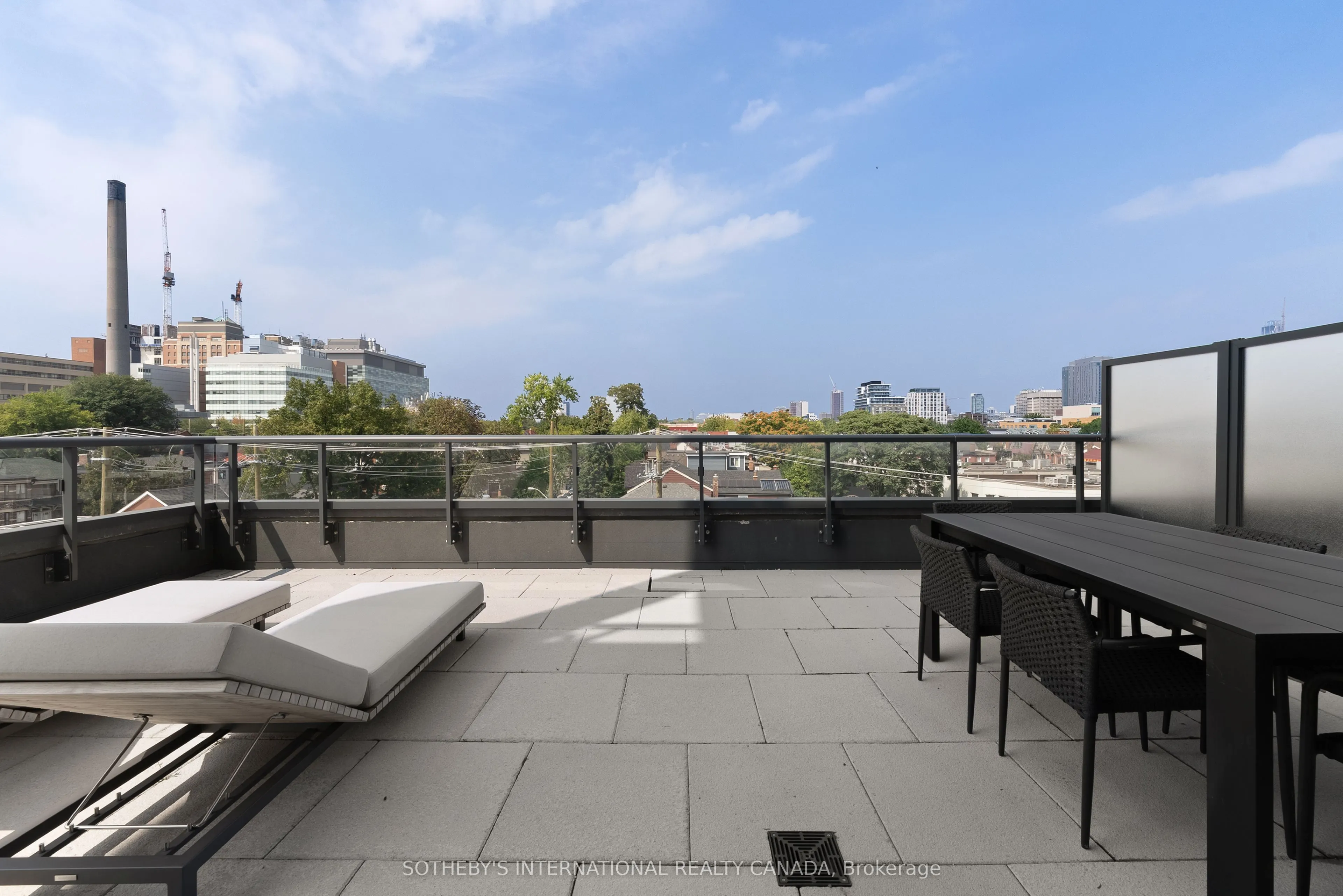 115 Denison Avenue #512