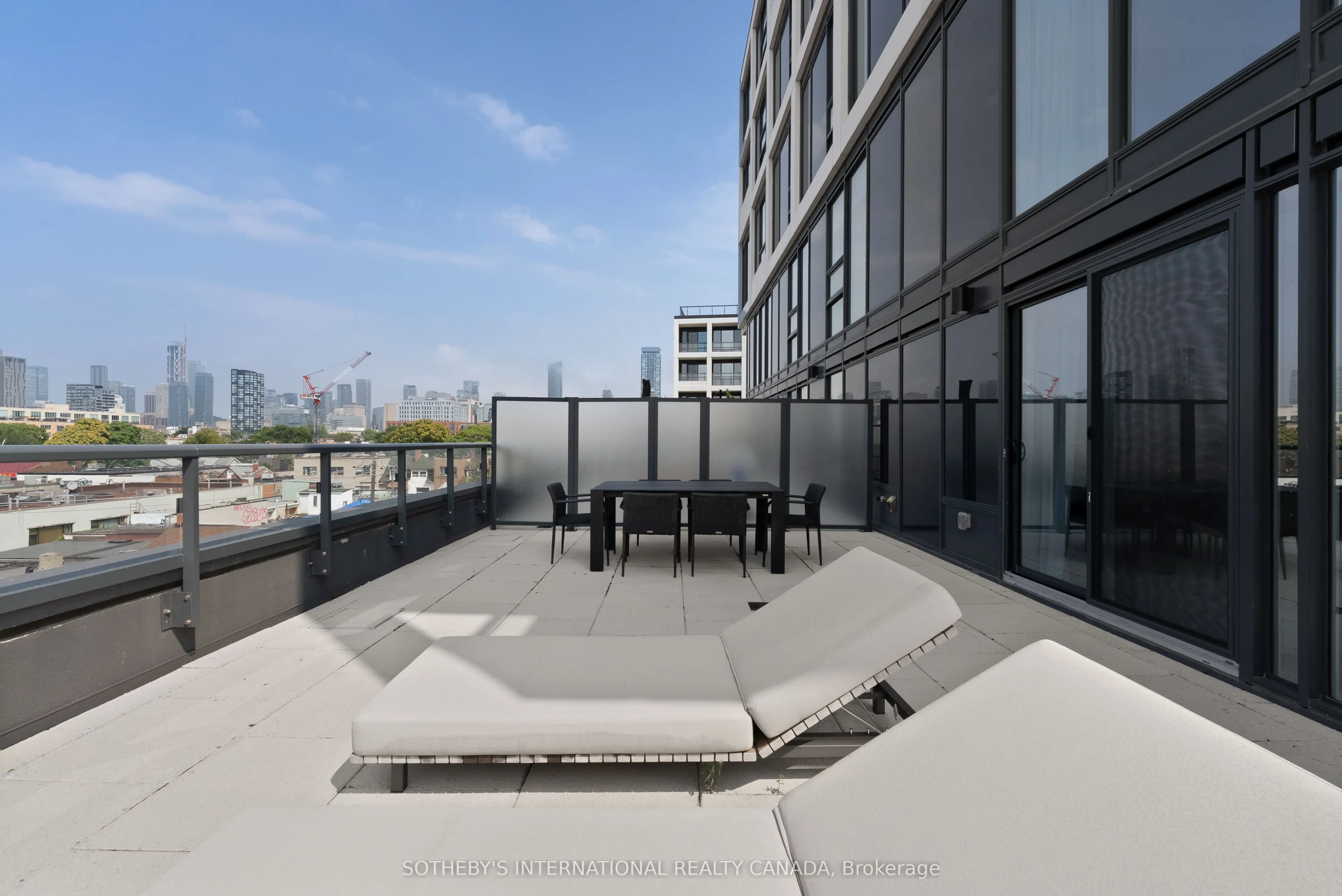 115 Denison Avenue #512