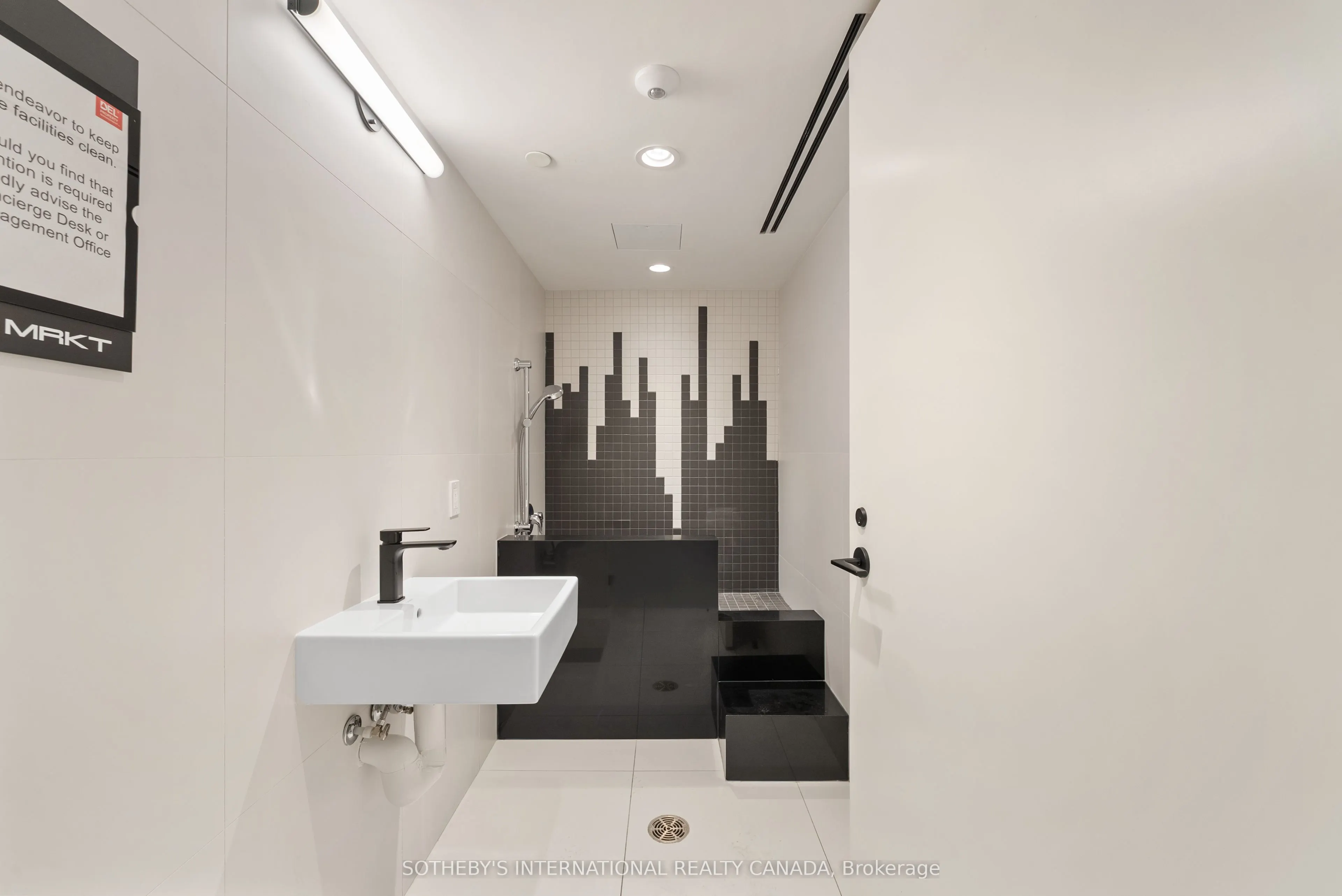 115 Denison Avenue #512