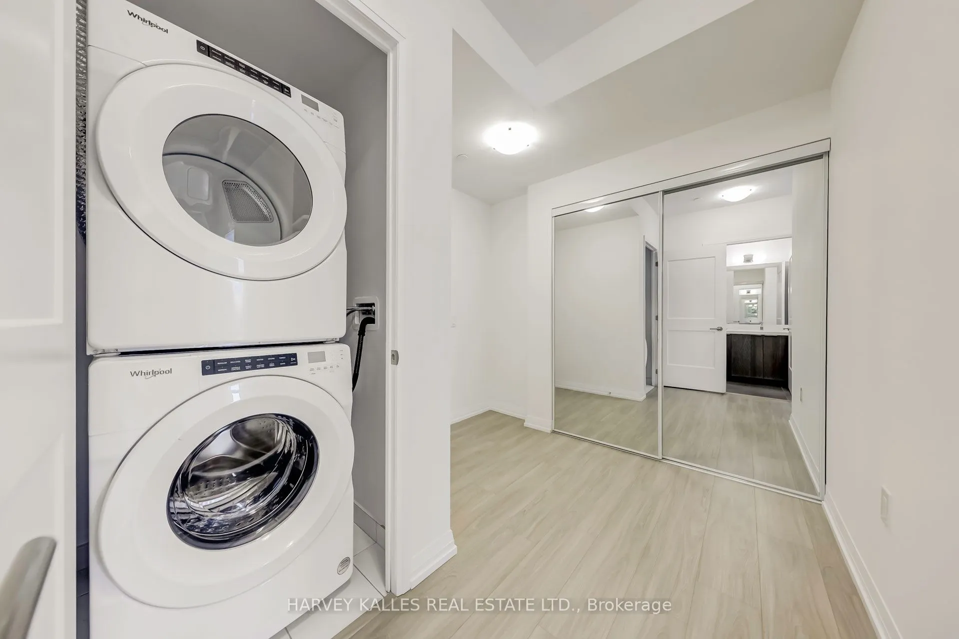 25 Holly Street #PH03