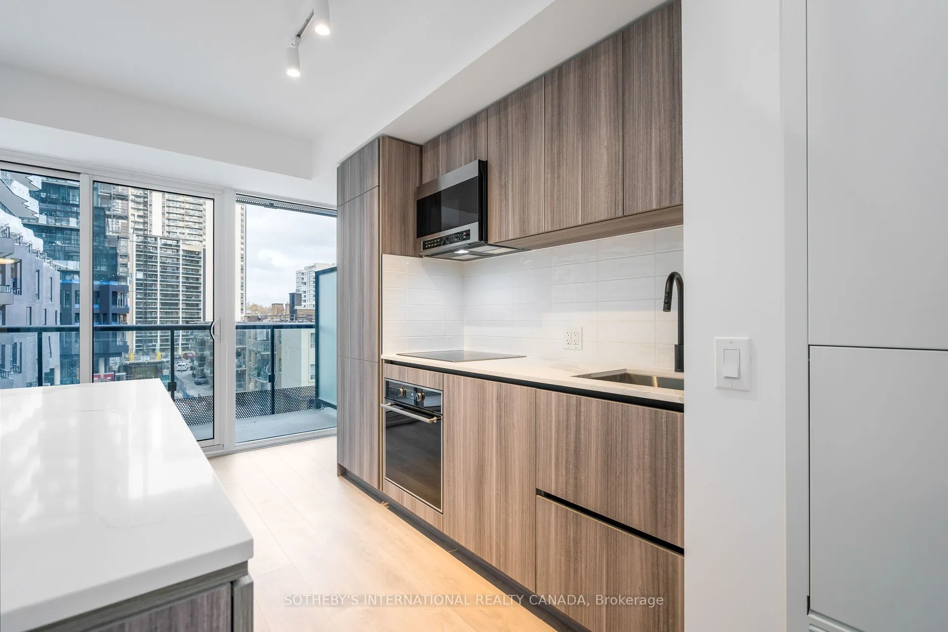 117 Broadway Avenue #407