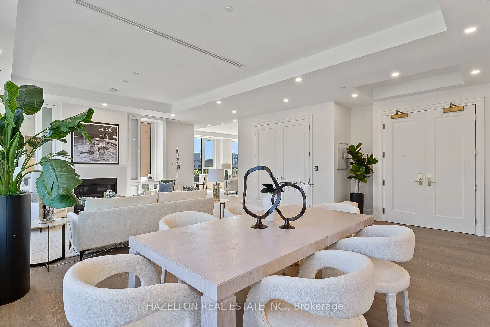 128 Hazelton Avenue #802