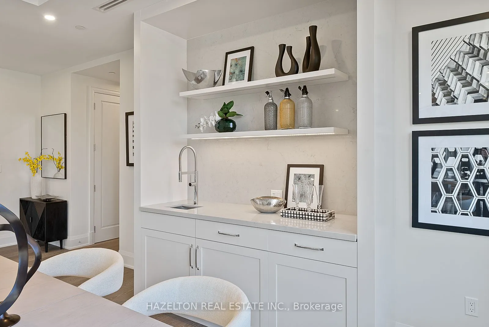 128 Hazelton Avenue #802