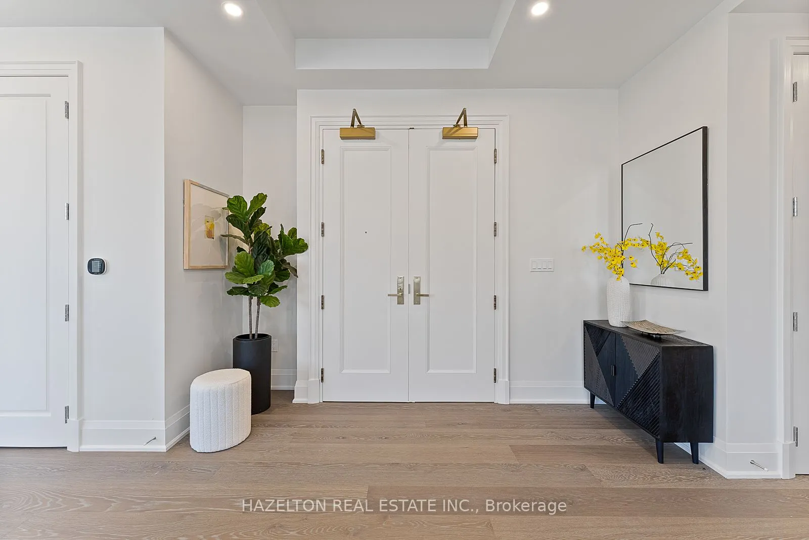 128 Hazelton Avenue #802