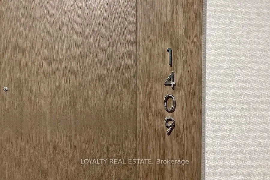 39 Roehampton Avenue #1409