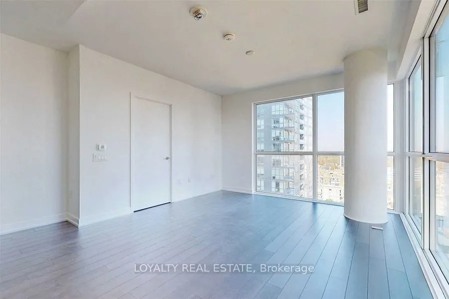 39 Roehampton Avenue #1409