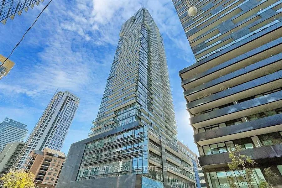 39 Roehampton Avenue #1409