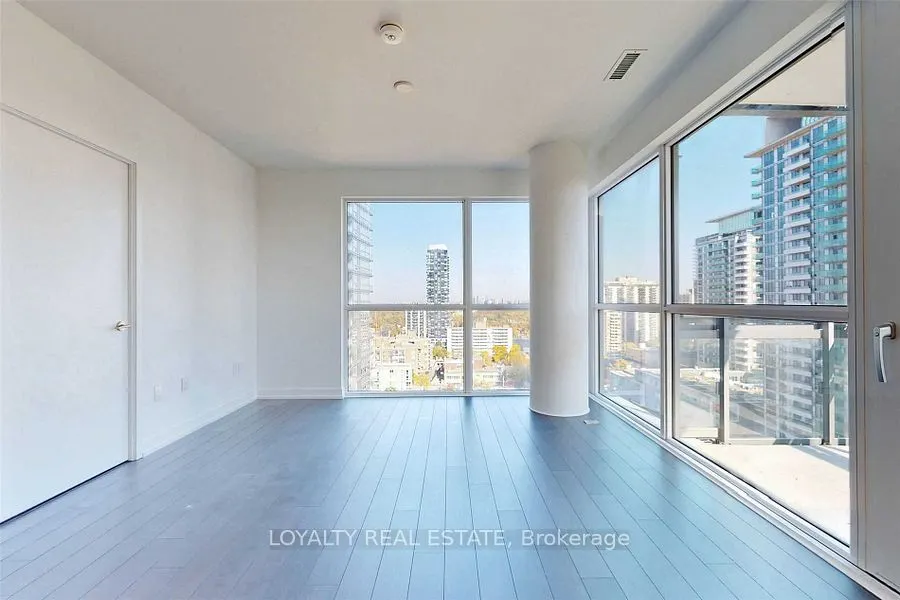 39 Roehampton Avenue #1409