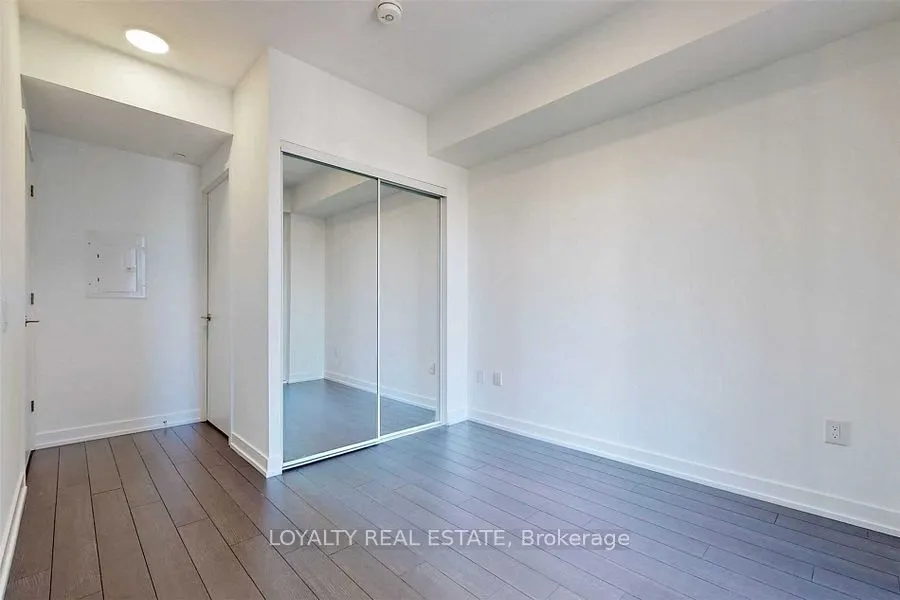 39 Roehampton Avenue #1409
