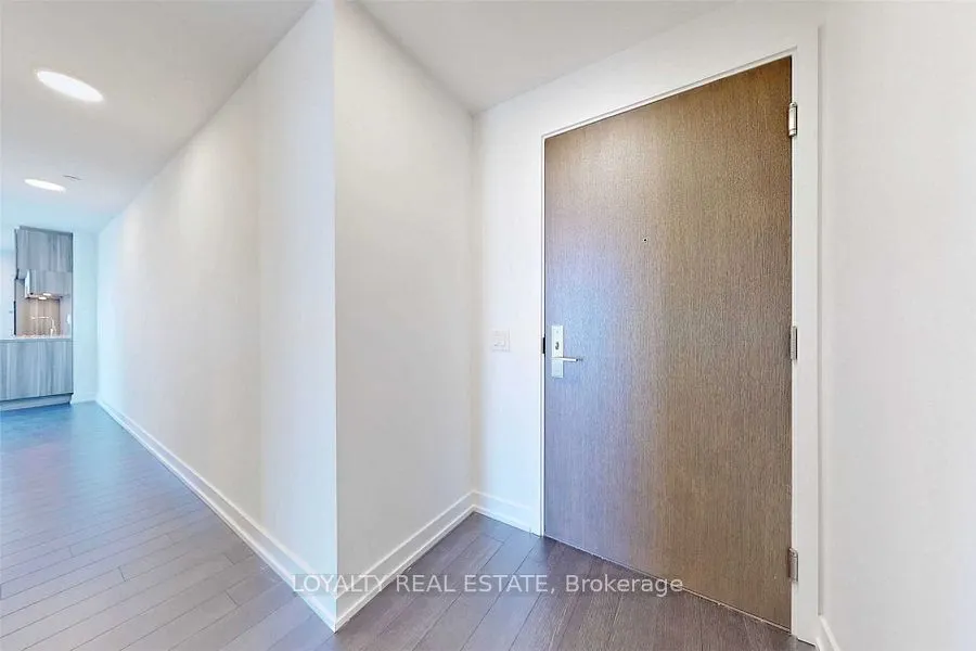 39 Roehampton Avenue #1409