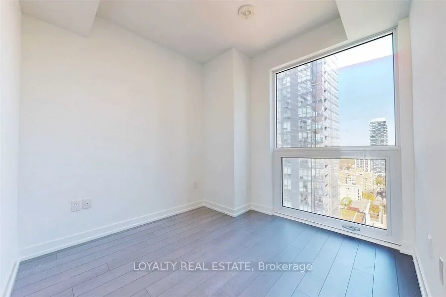 39 Roehampton Avenue #1409