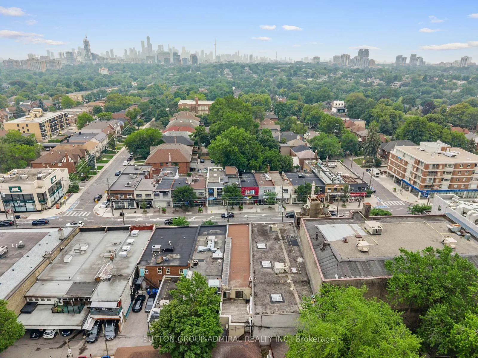 392 Eglinton Avenue W #MAIN