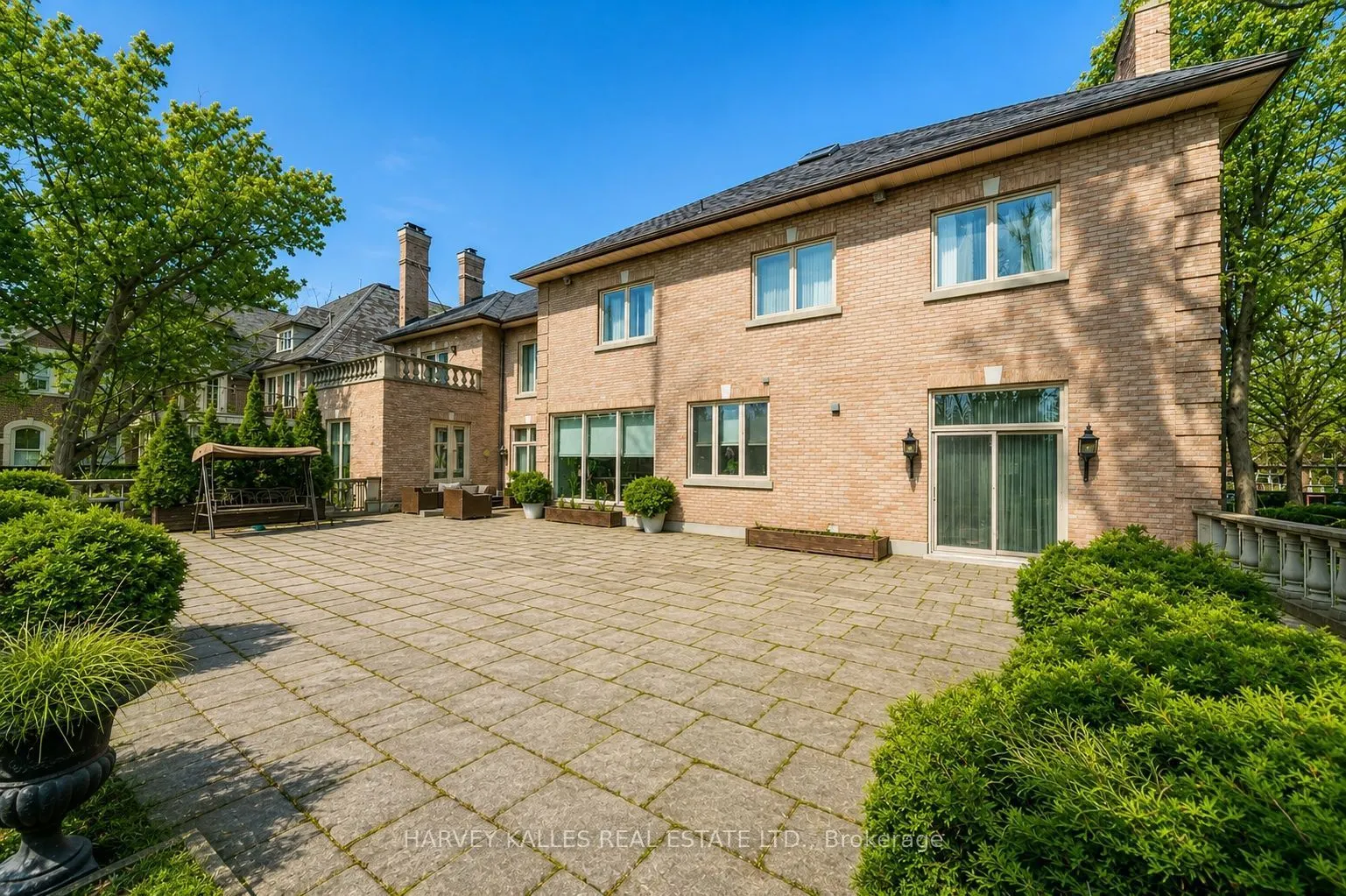 122 Dunvegan Road