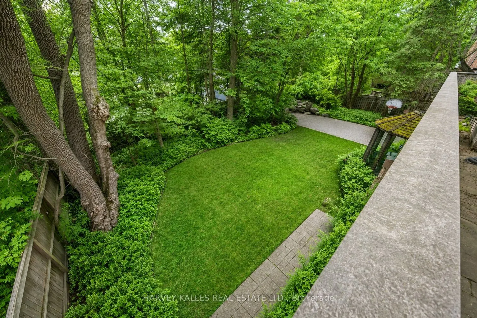 122 Dunvegan Road