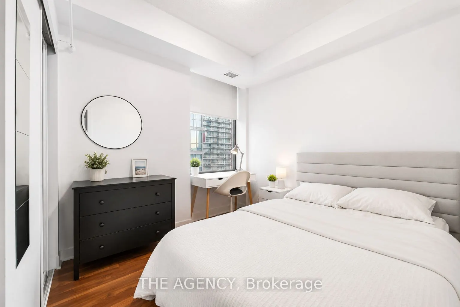 438 King Street W #1314