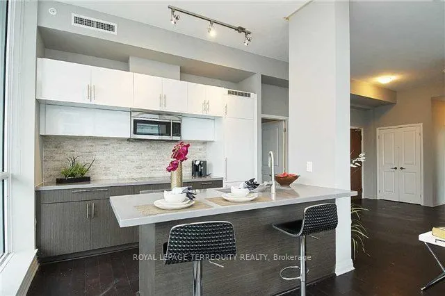 8 Mercer Street #3101