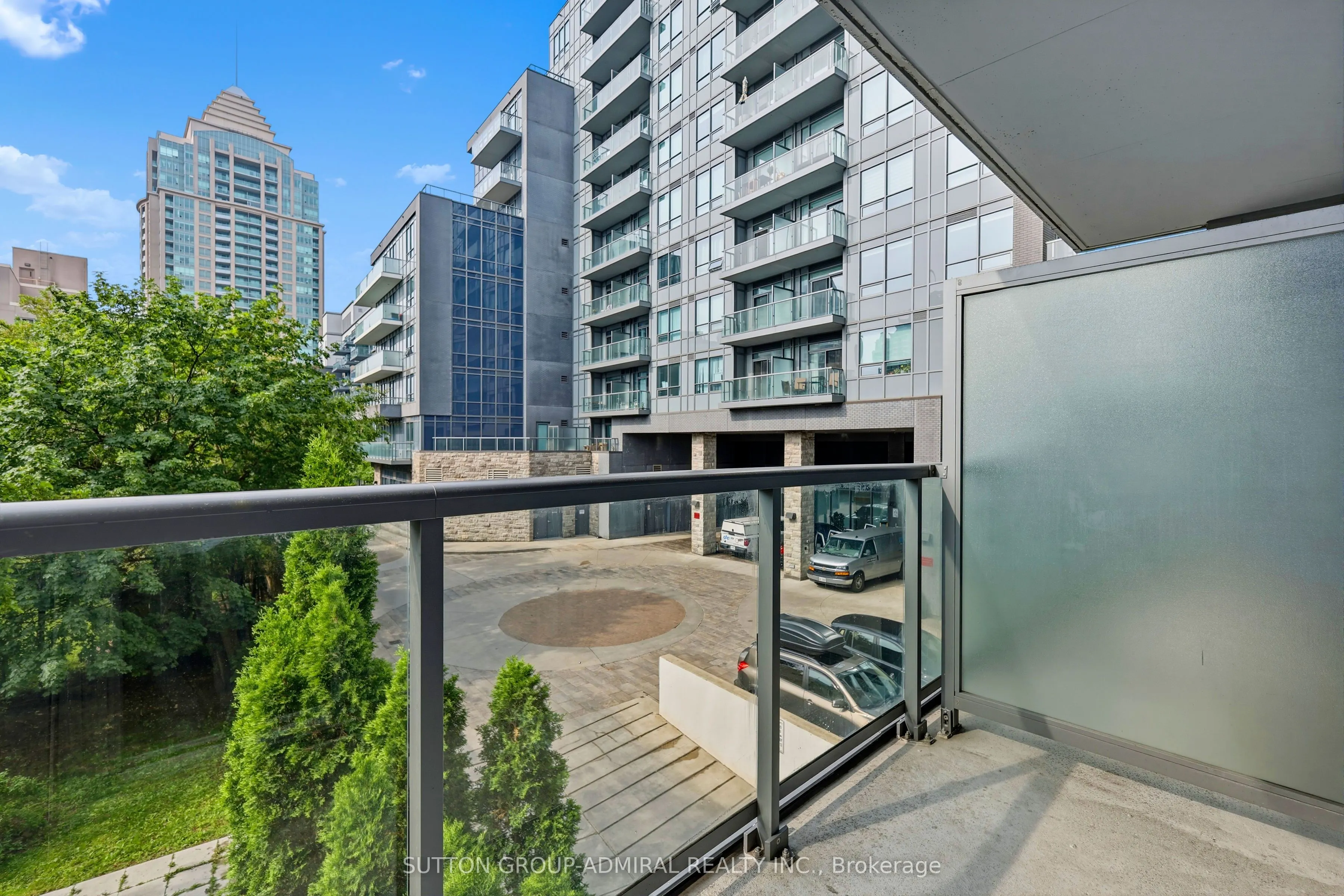7 Kenaston Gardens #124