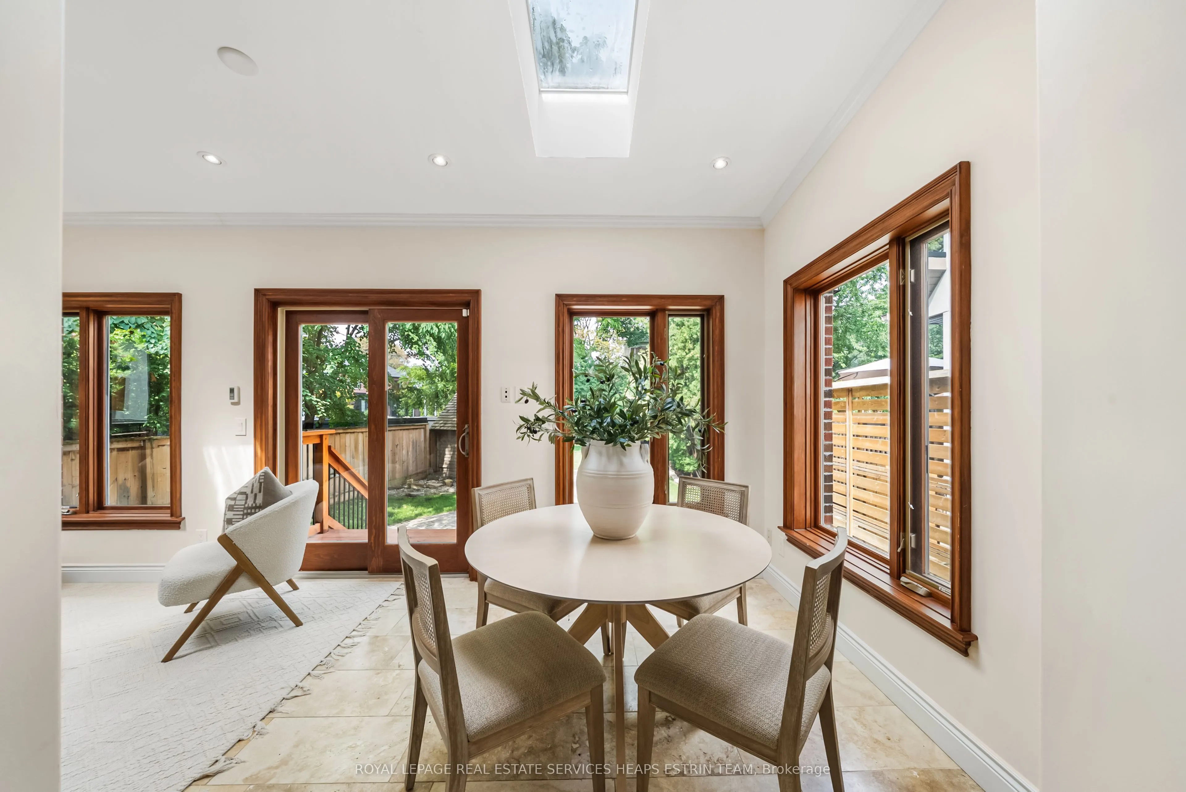 112 Southvale Drive