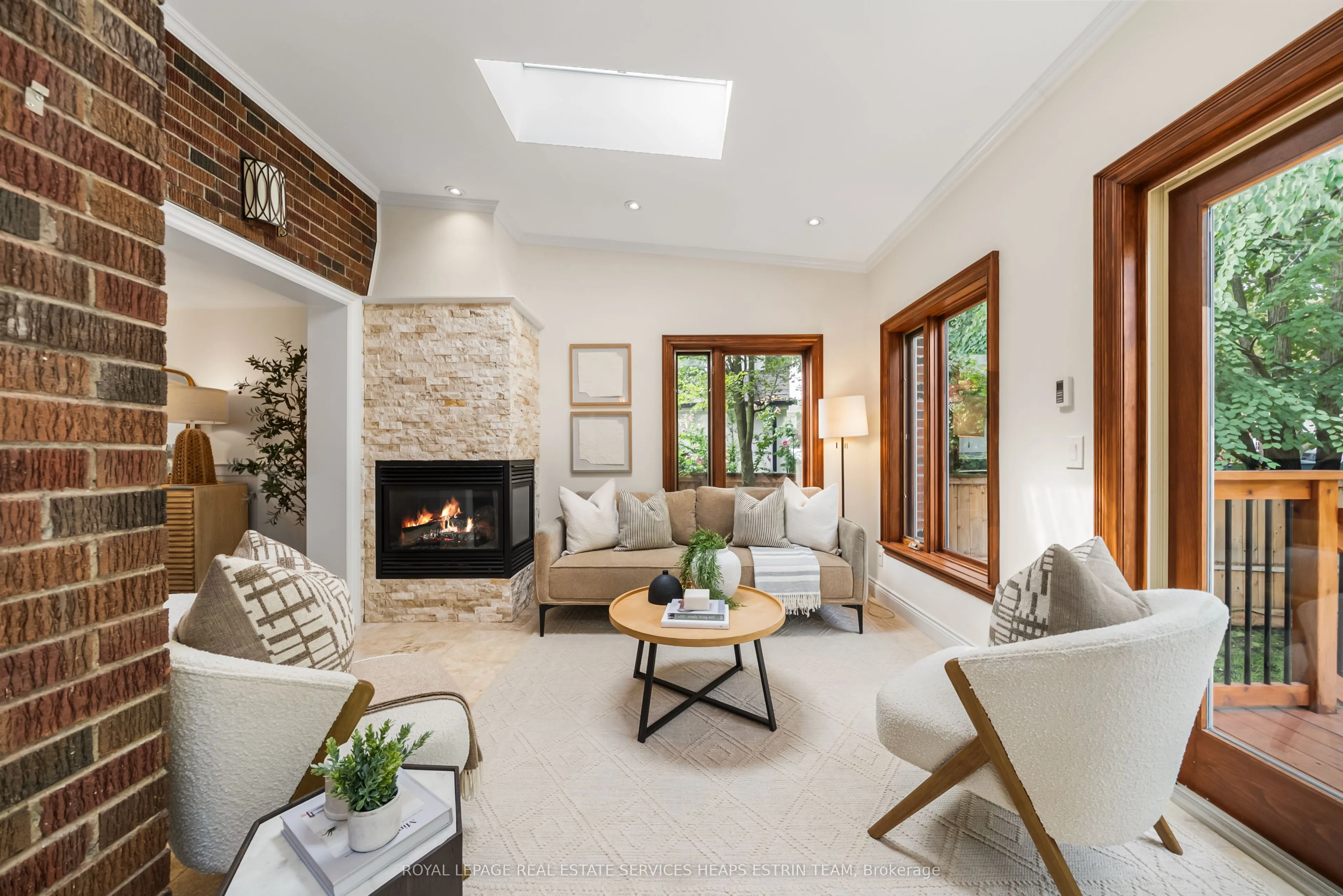 112 Southvale Drive