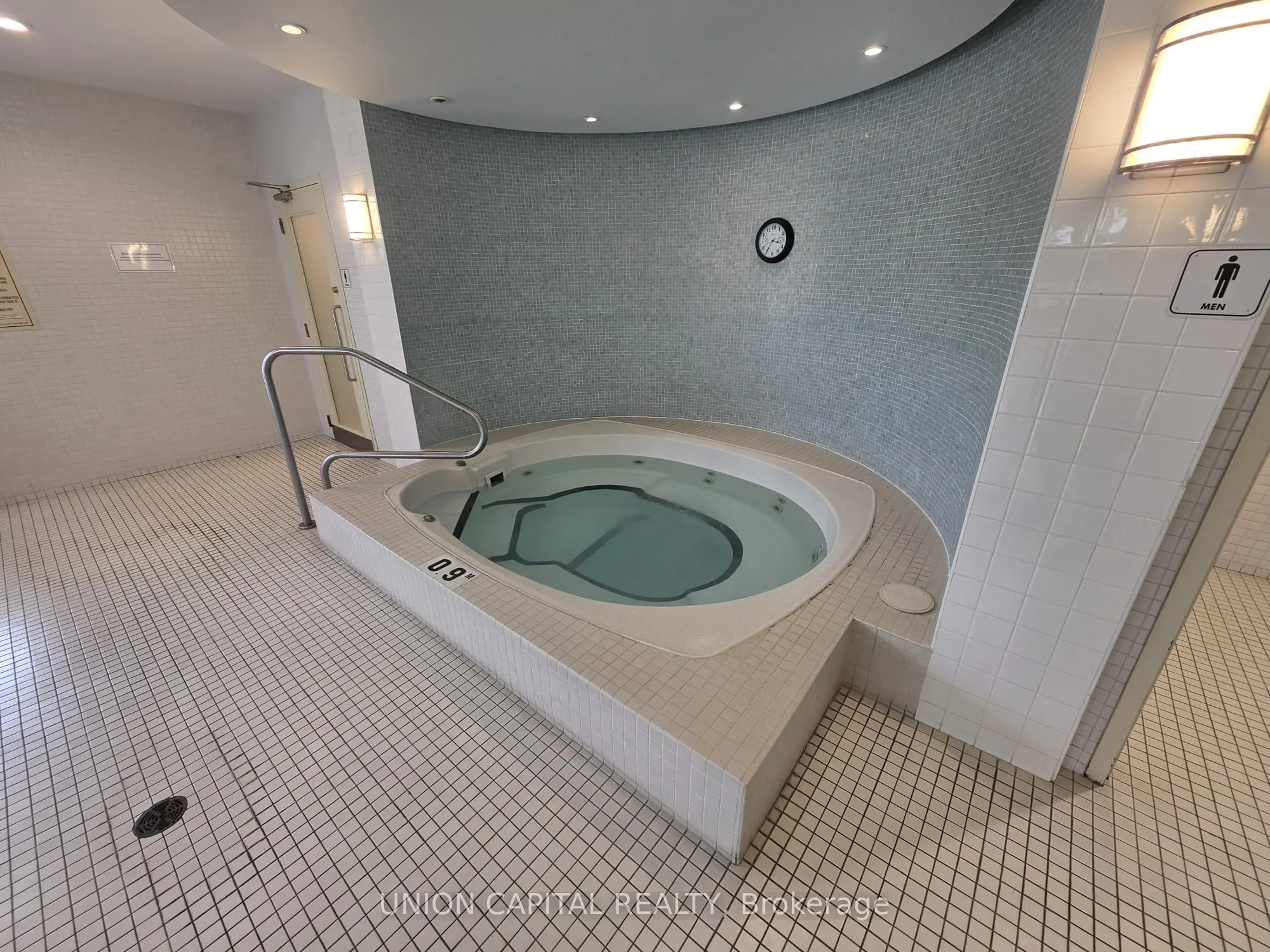228 Queens Quay W #302