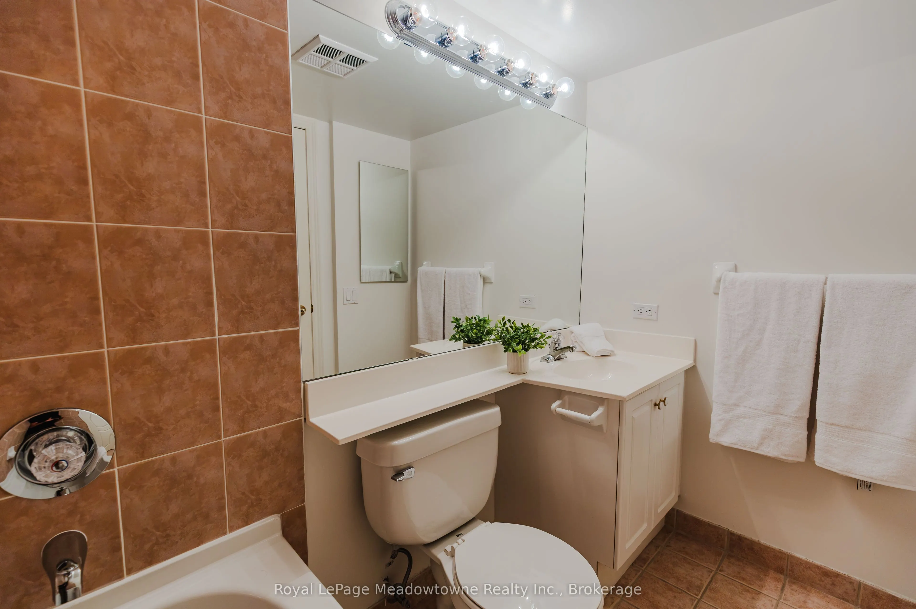 5418 Yonge Street #1016