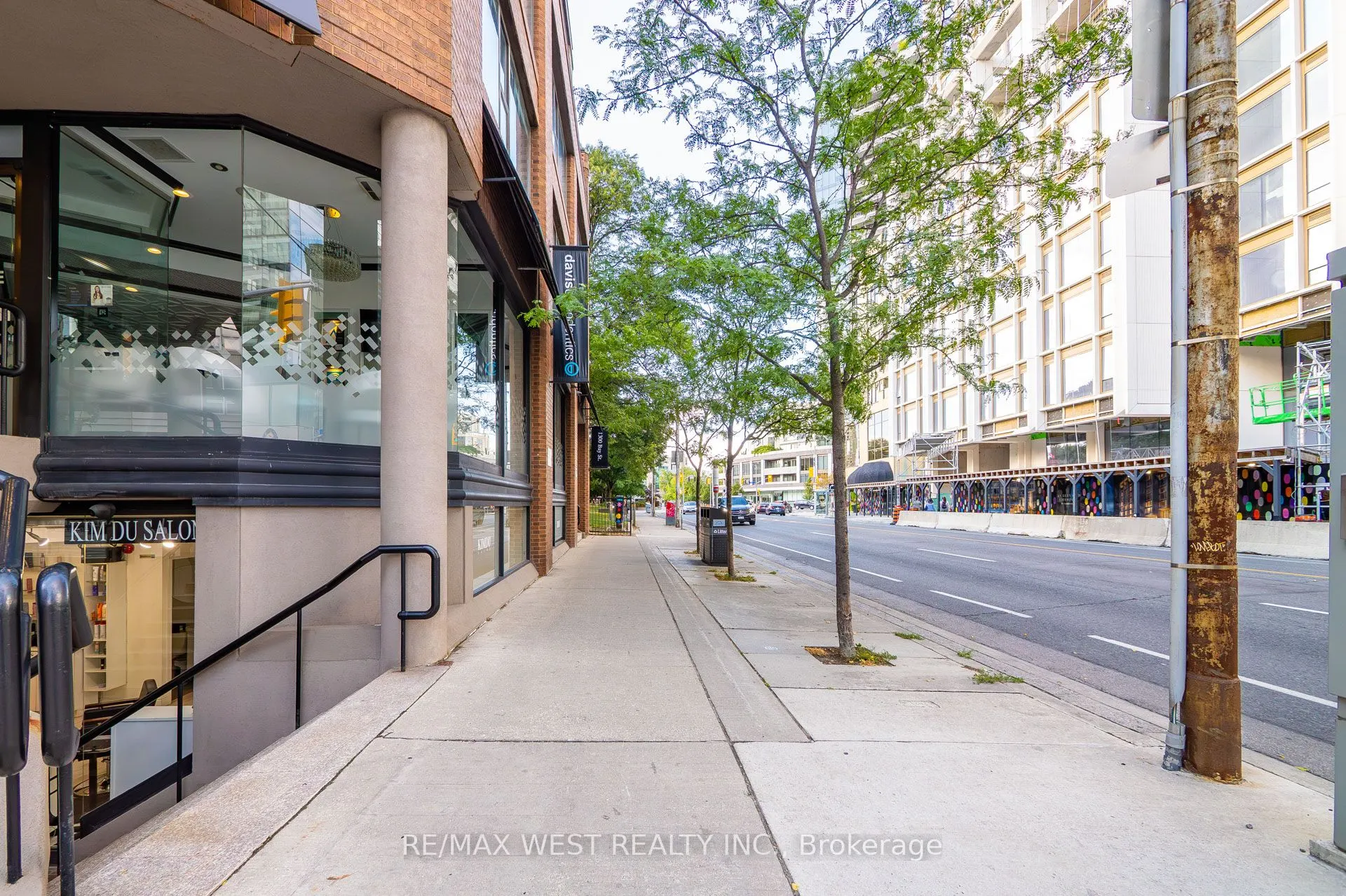 1300 Bay Street