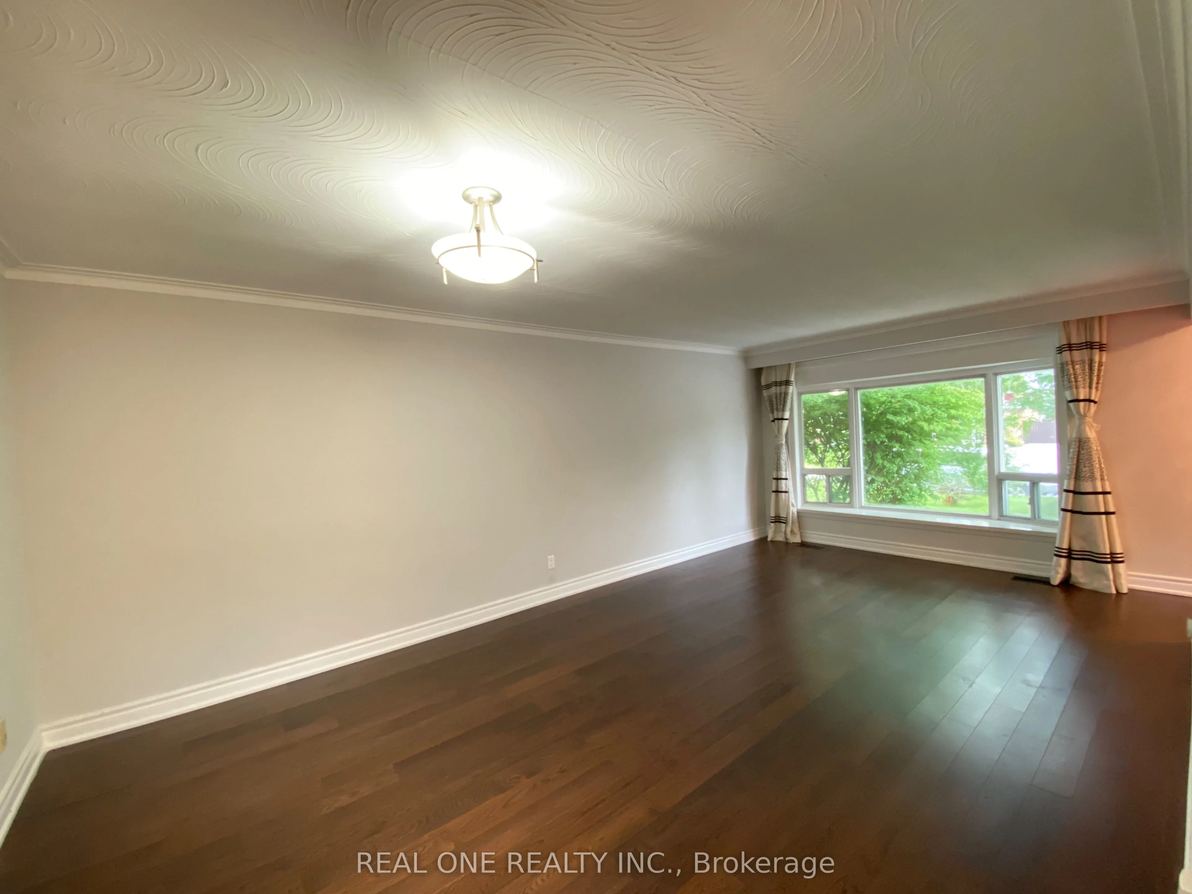 63 Sundial Crescent #2 Bedrooms