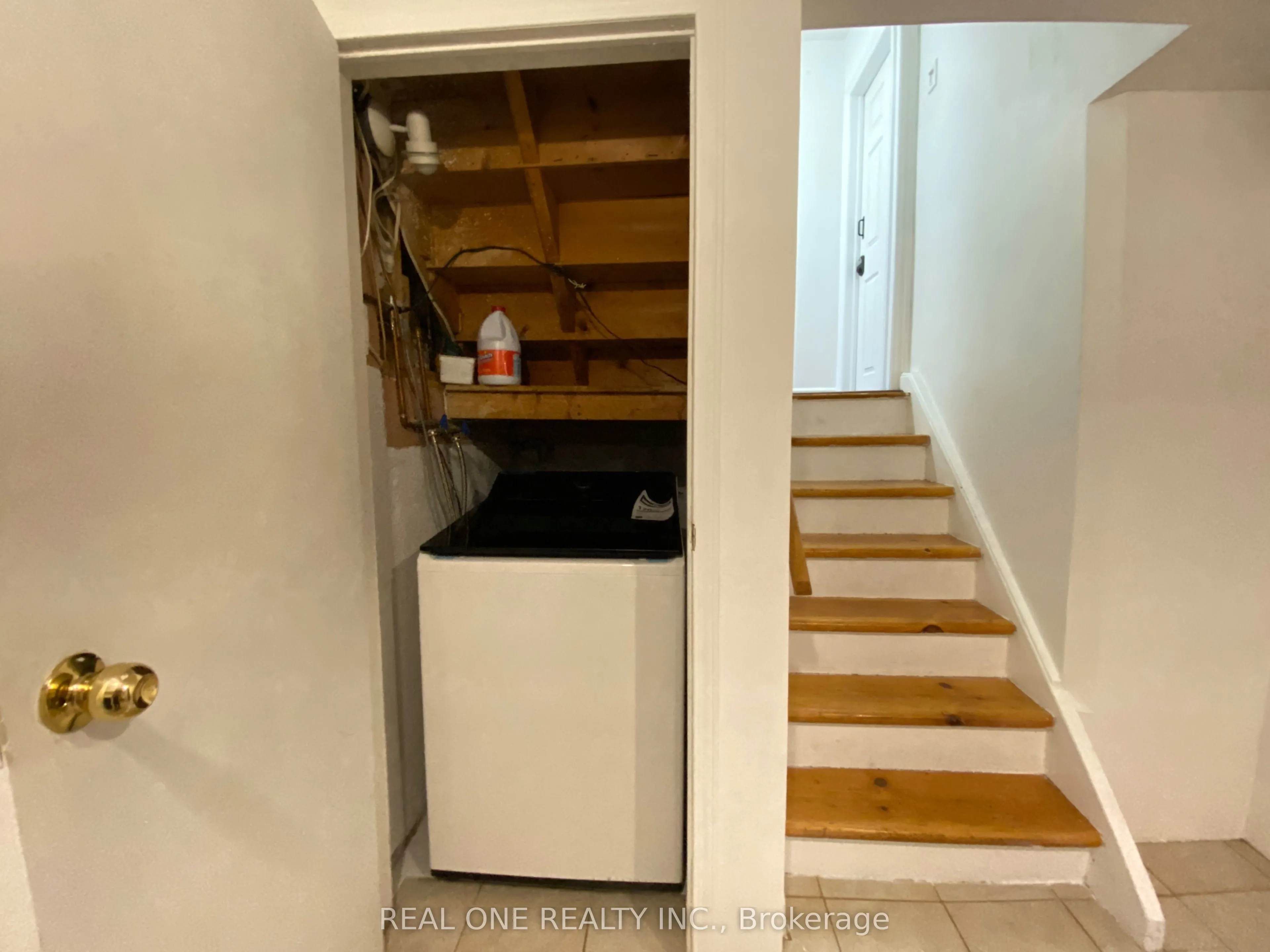 63 Sundial Crescent #2 Bedrooms