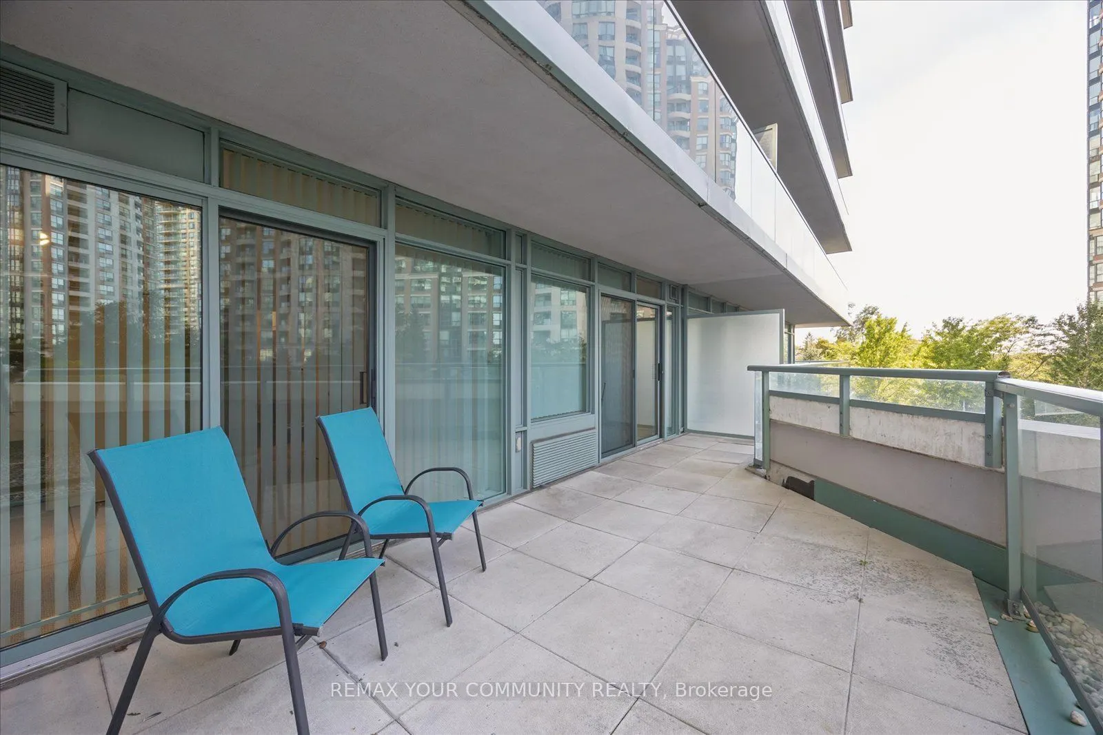 5500 Yonge Street #209
